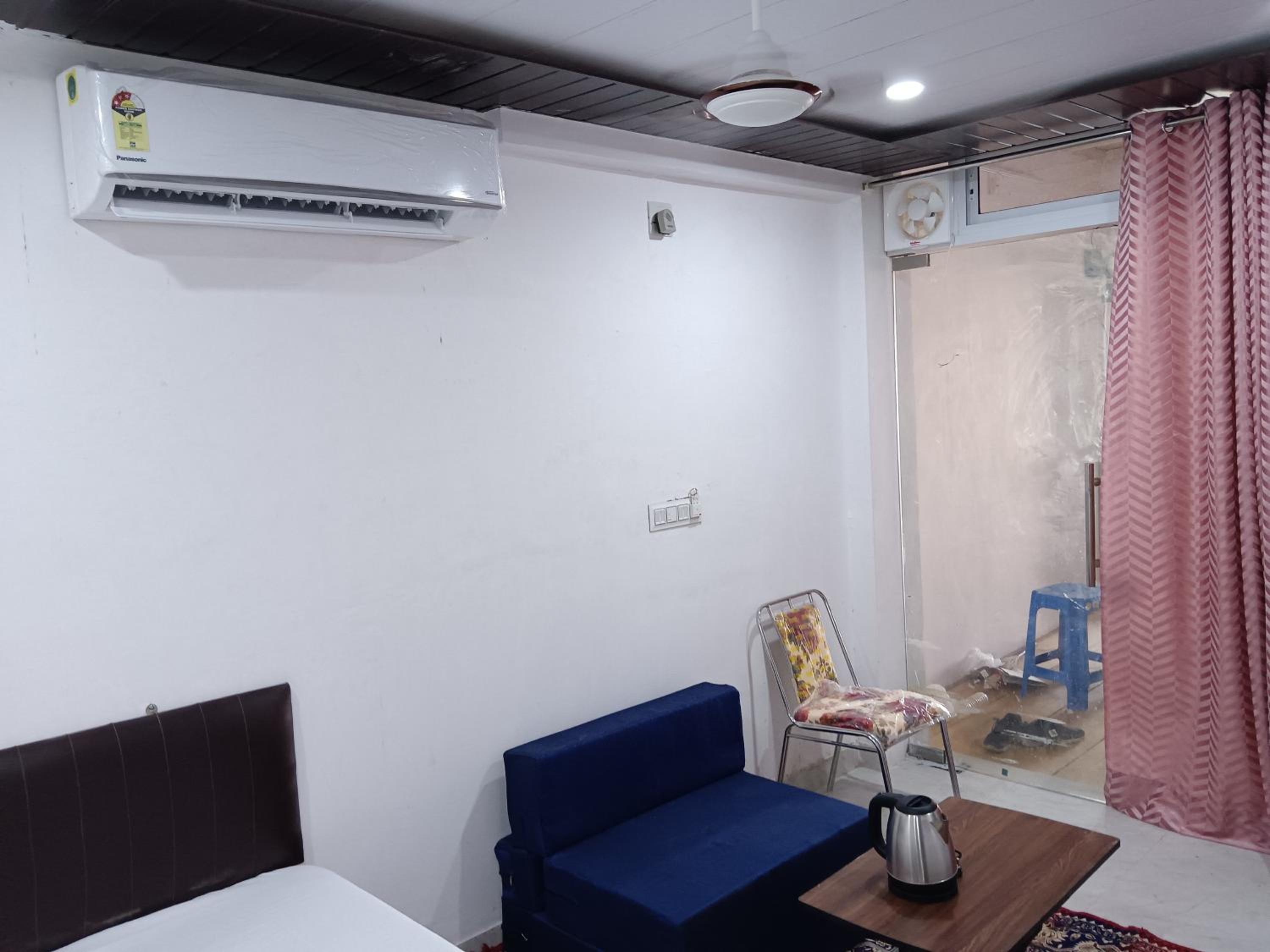 Family Room - Photo 1