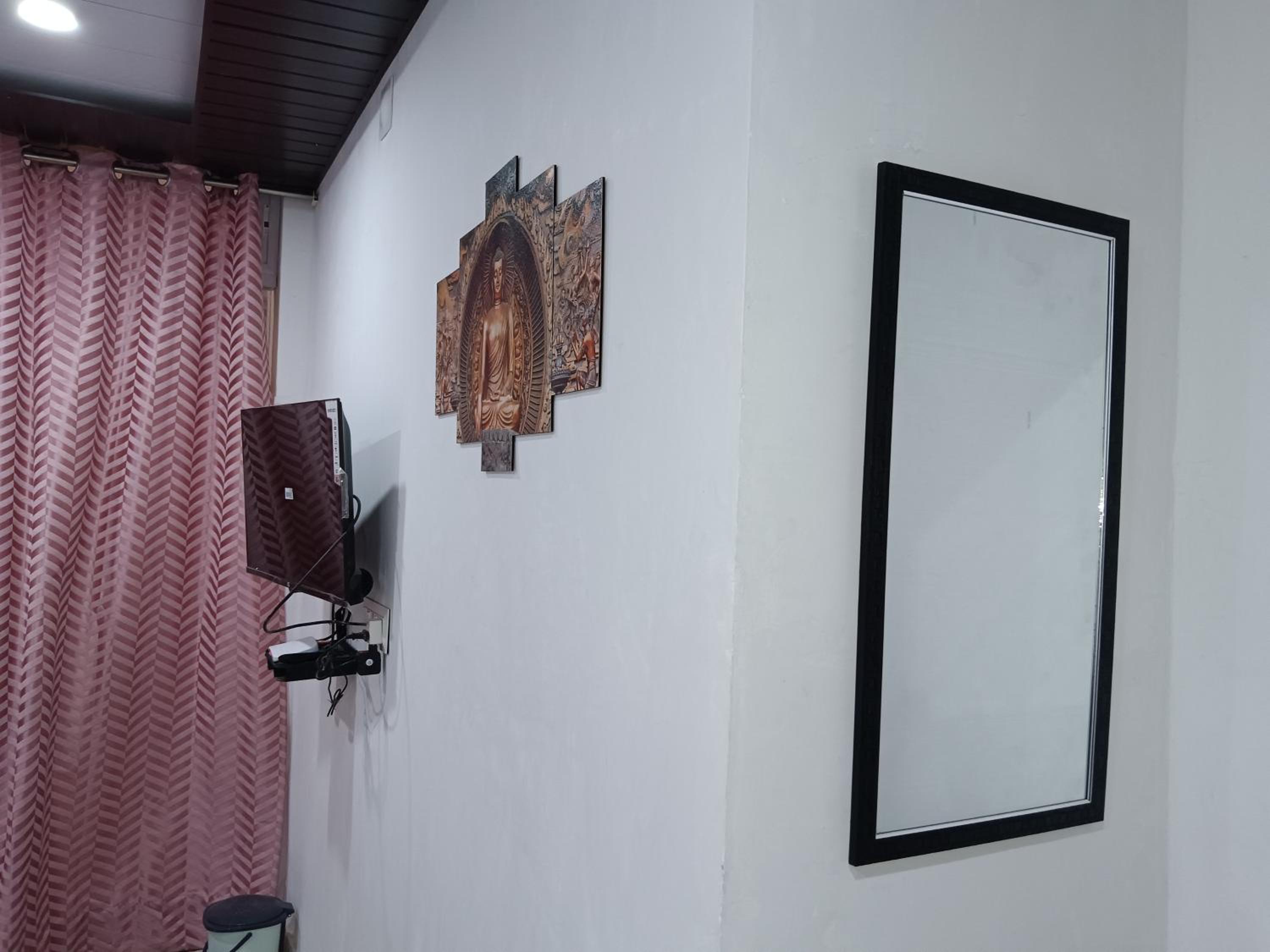 Family Room - Photo 11