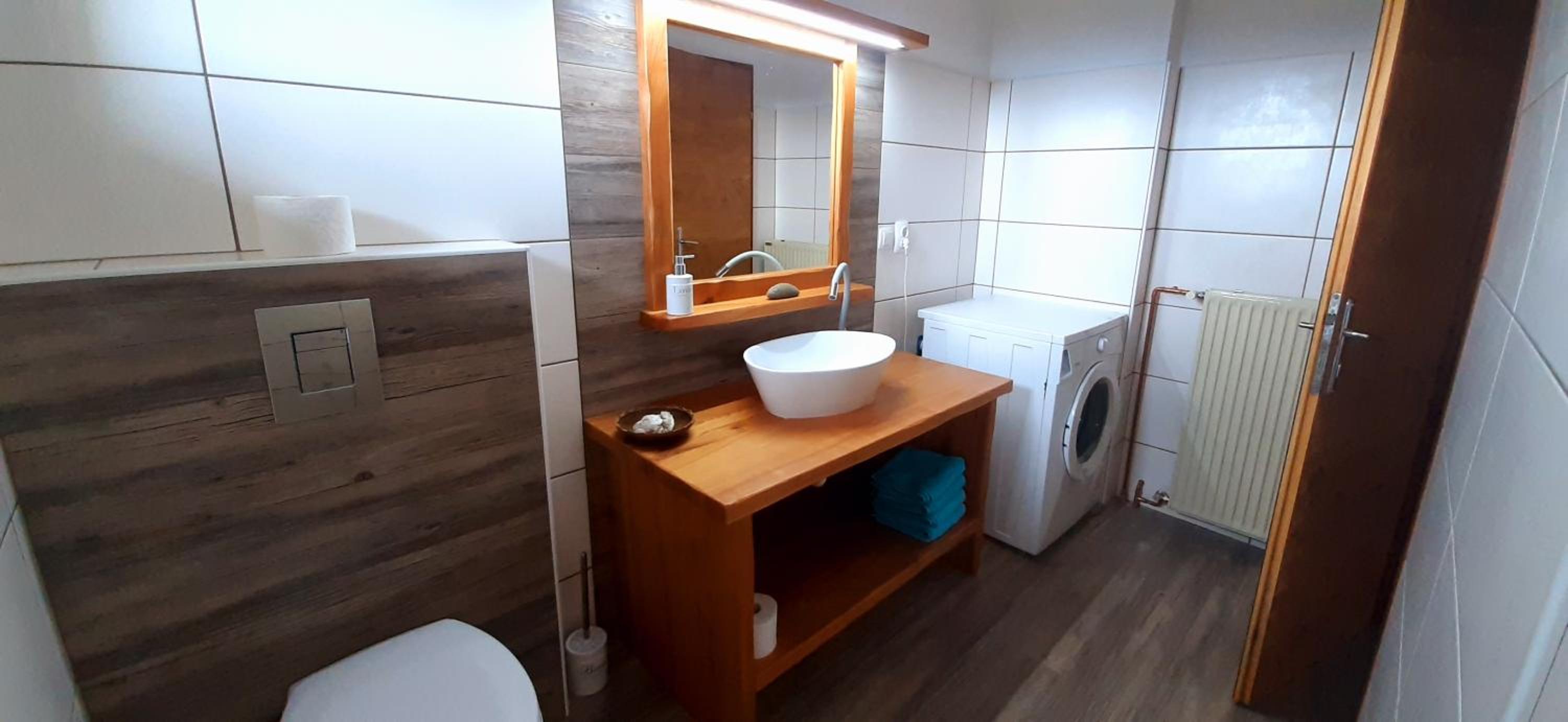 One-Bedroom Apartment - Photo 10