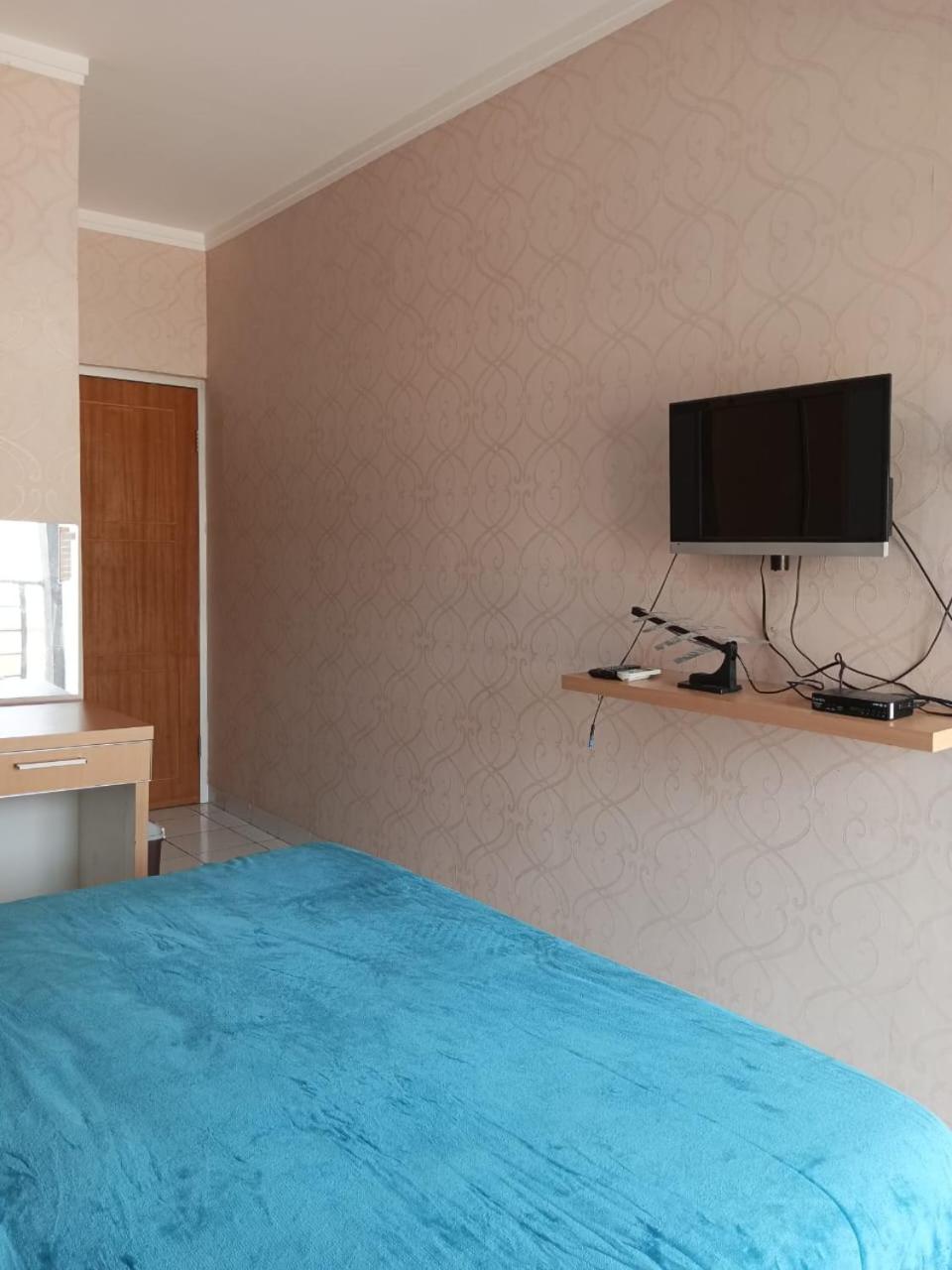 Standard Double Room - Photo 12