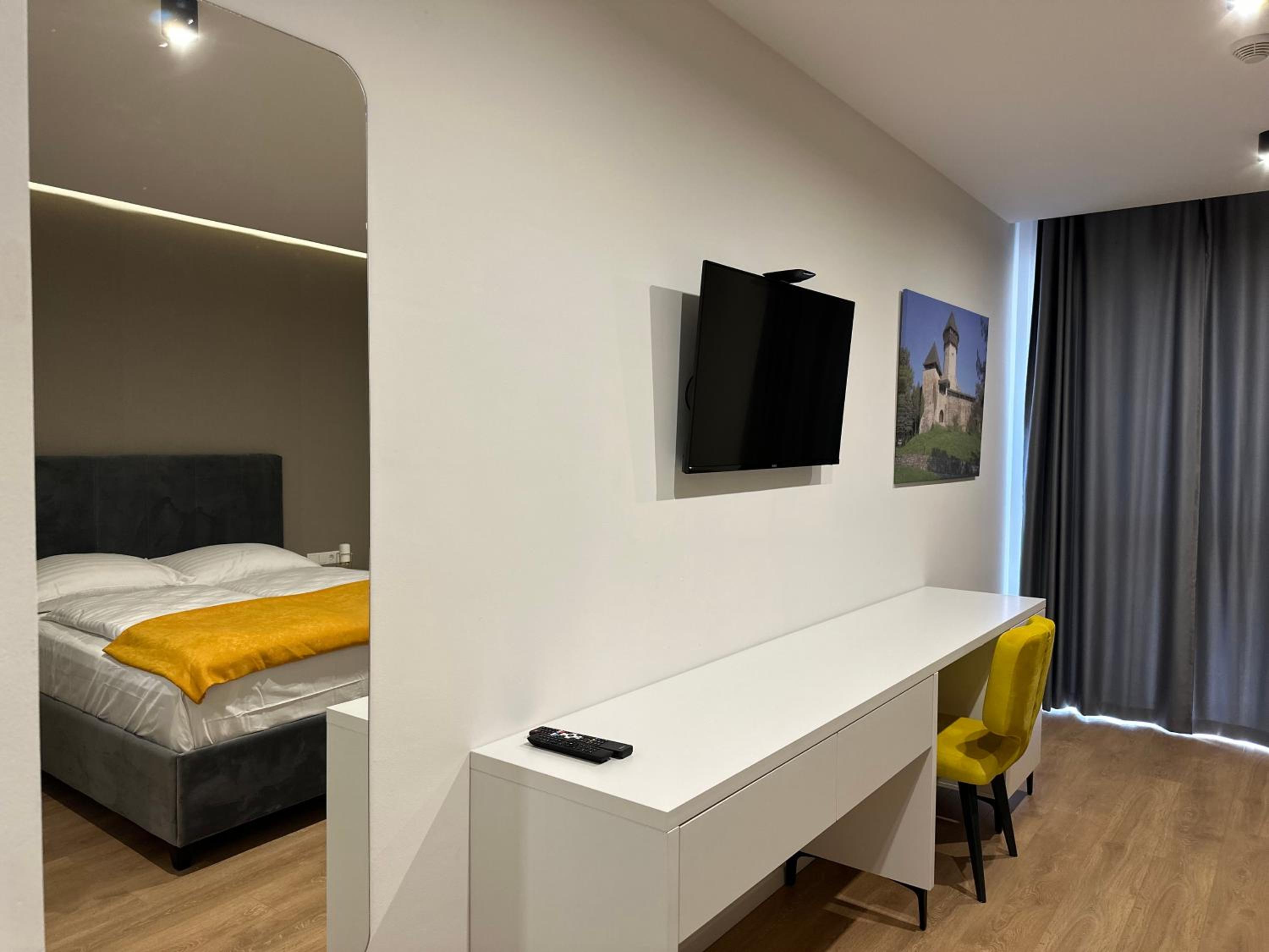 Large Single Room