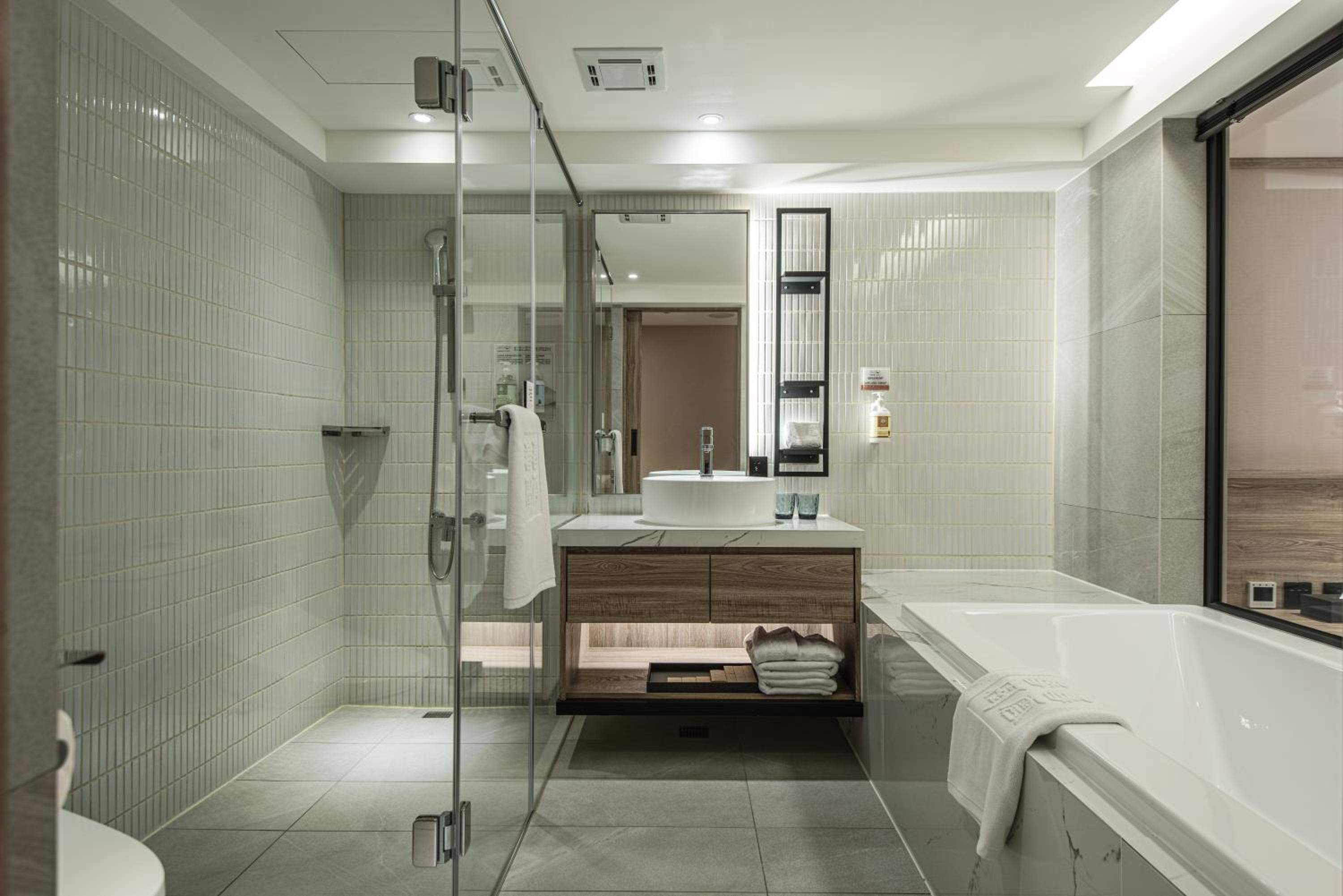 Superior Queen Room - Photo 21
