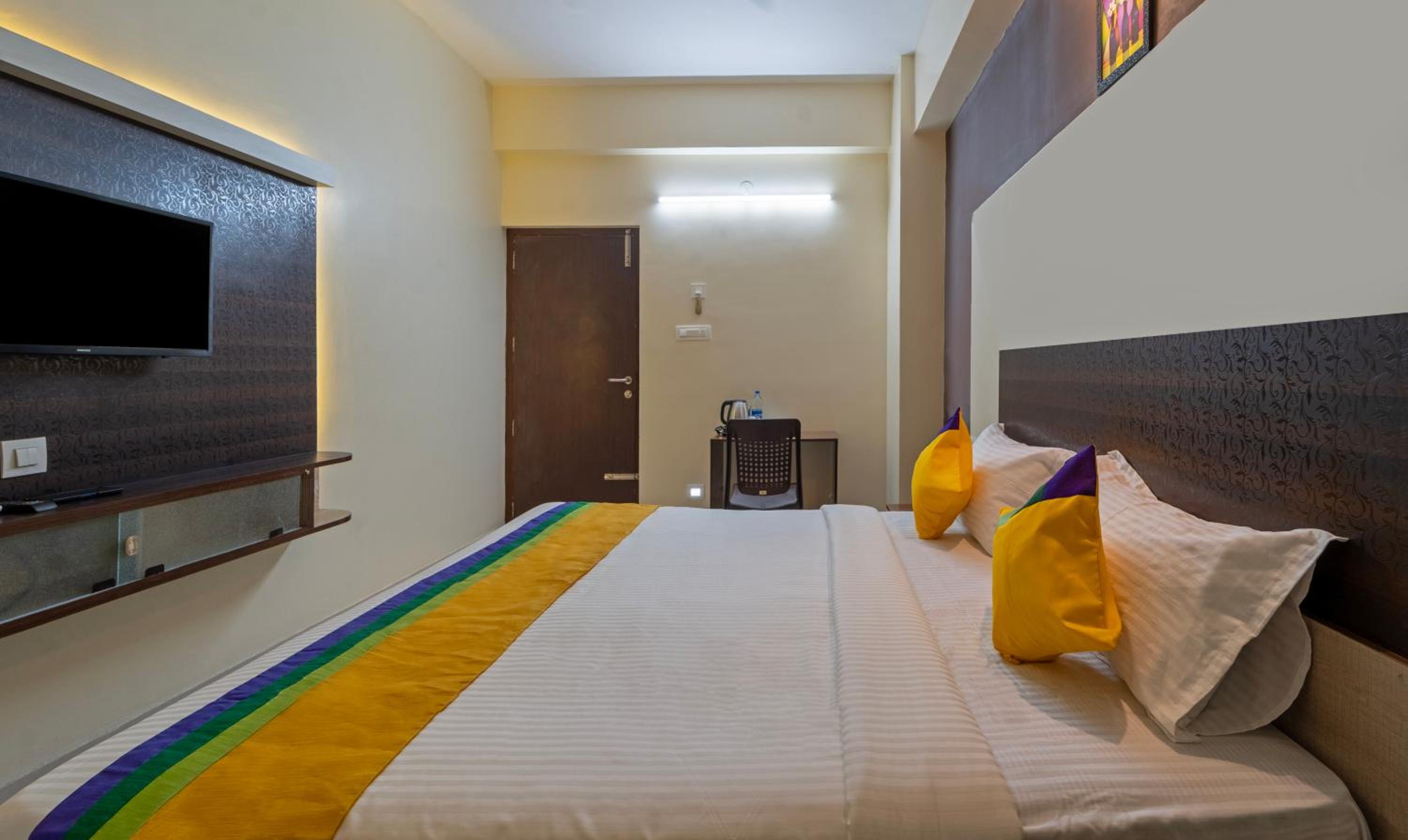 Deluxe Double Room photo 3