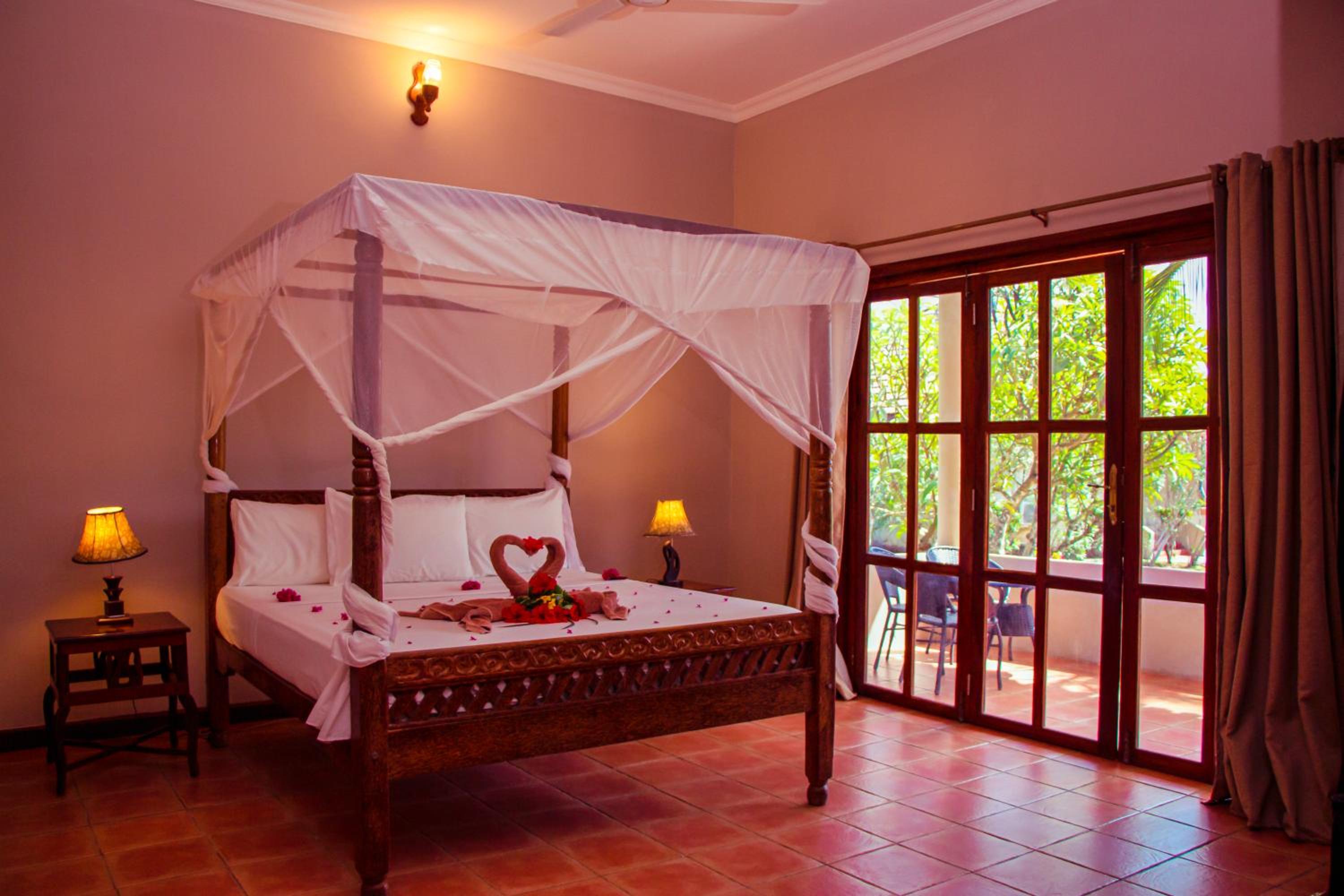 Standard Double Room - Photo 23