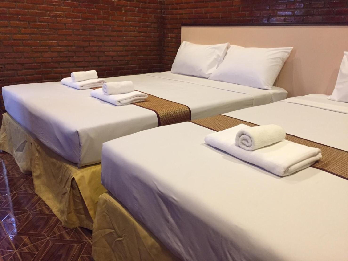 Standard Triple Room with Air Conditioning photo 3