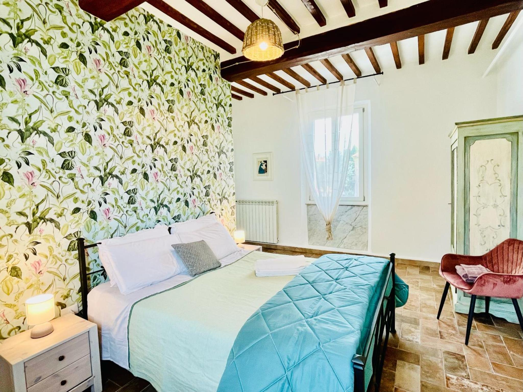 Deluxe Double Room (2 Adults + 1 Child) photo 1