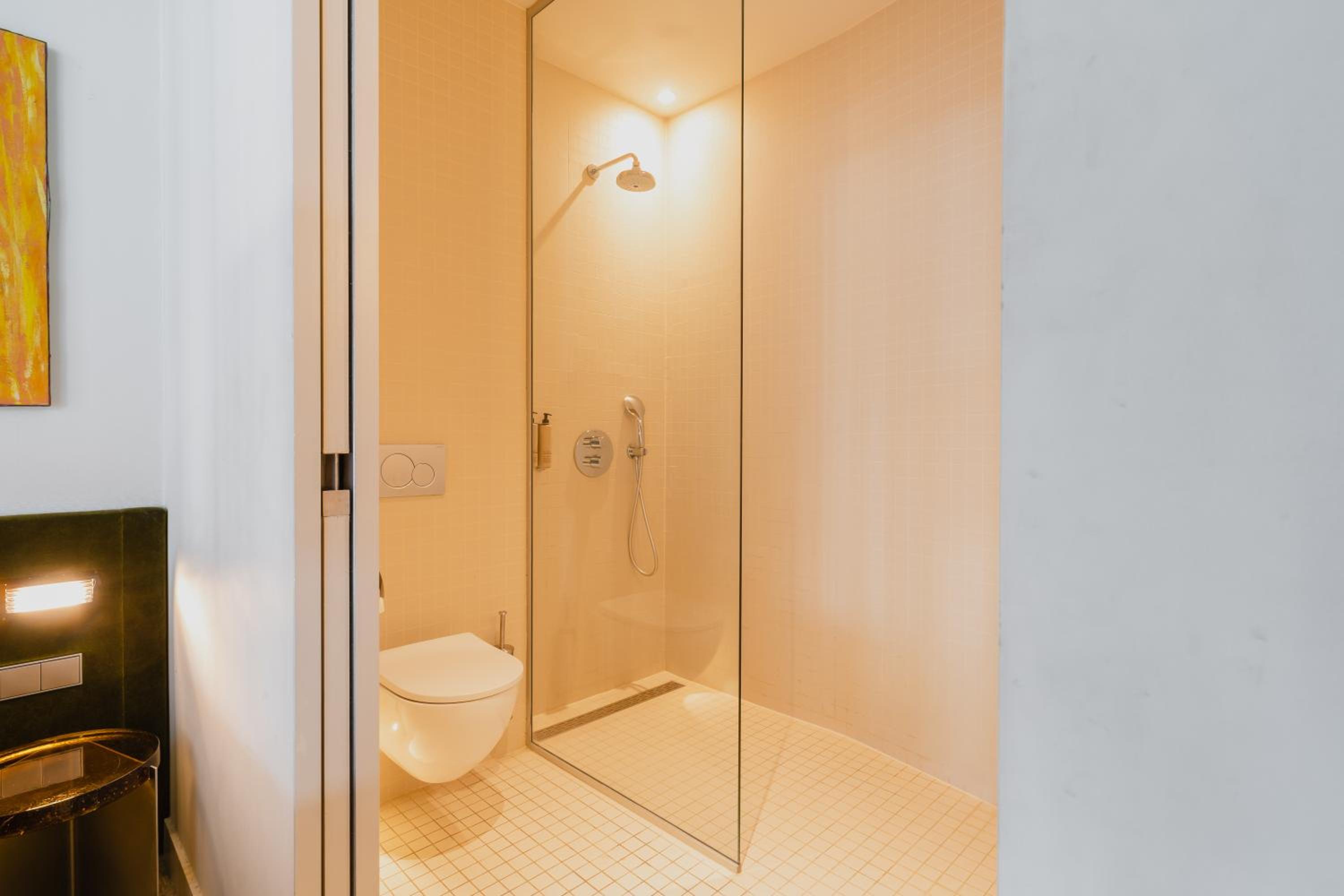 Comfort Double or Twin Room thumbnail 6