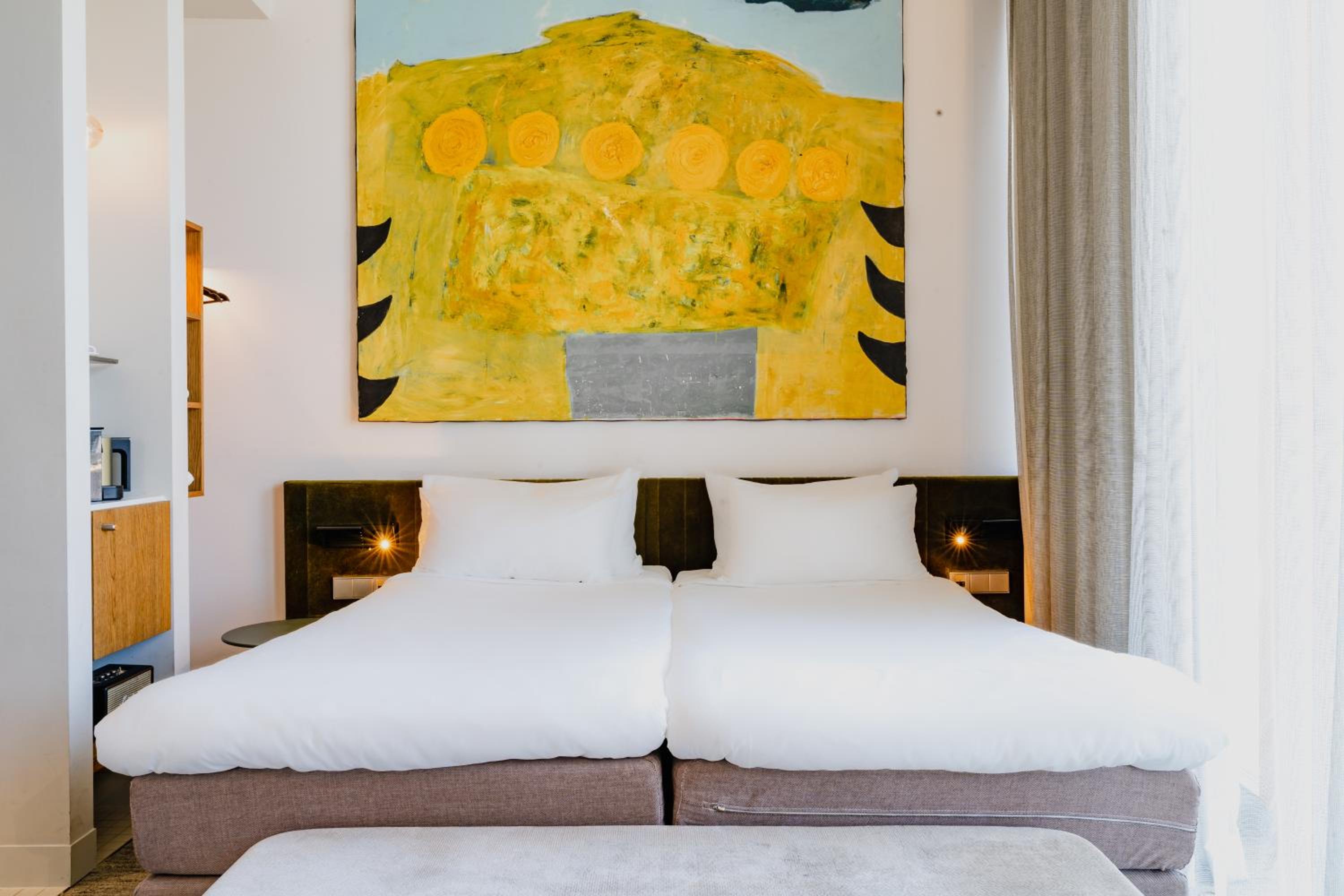 Comfort Double or Twin Room thumbnail 6