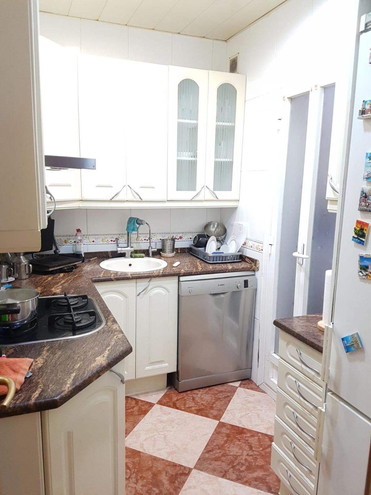 Standard Single Room with Shared Bathroom photo 2