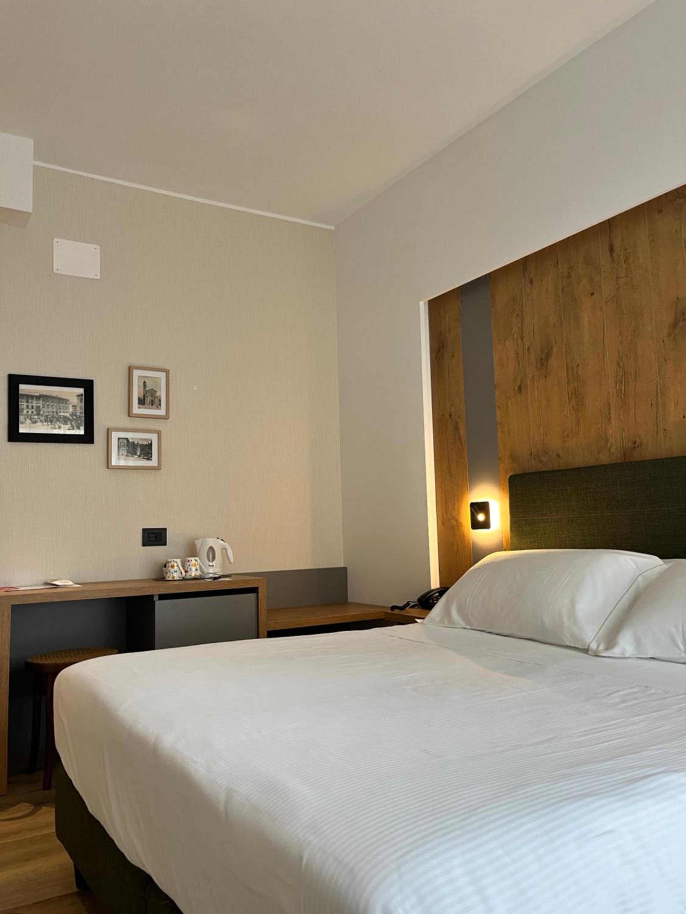 Standard Double or Twin Room photo 2