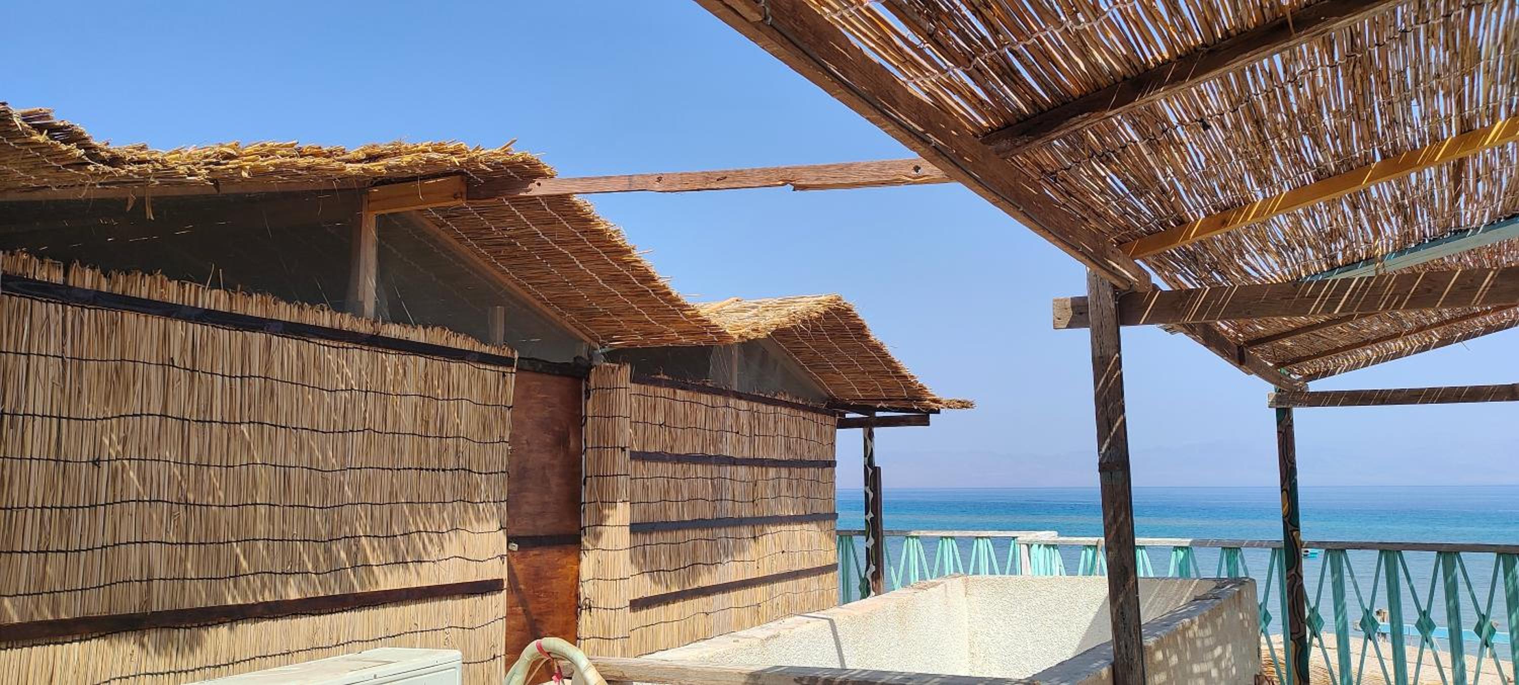 Bungalow with Sea View photo 2
