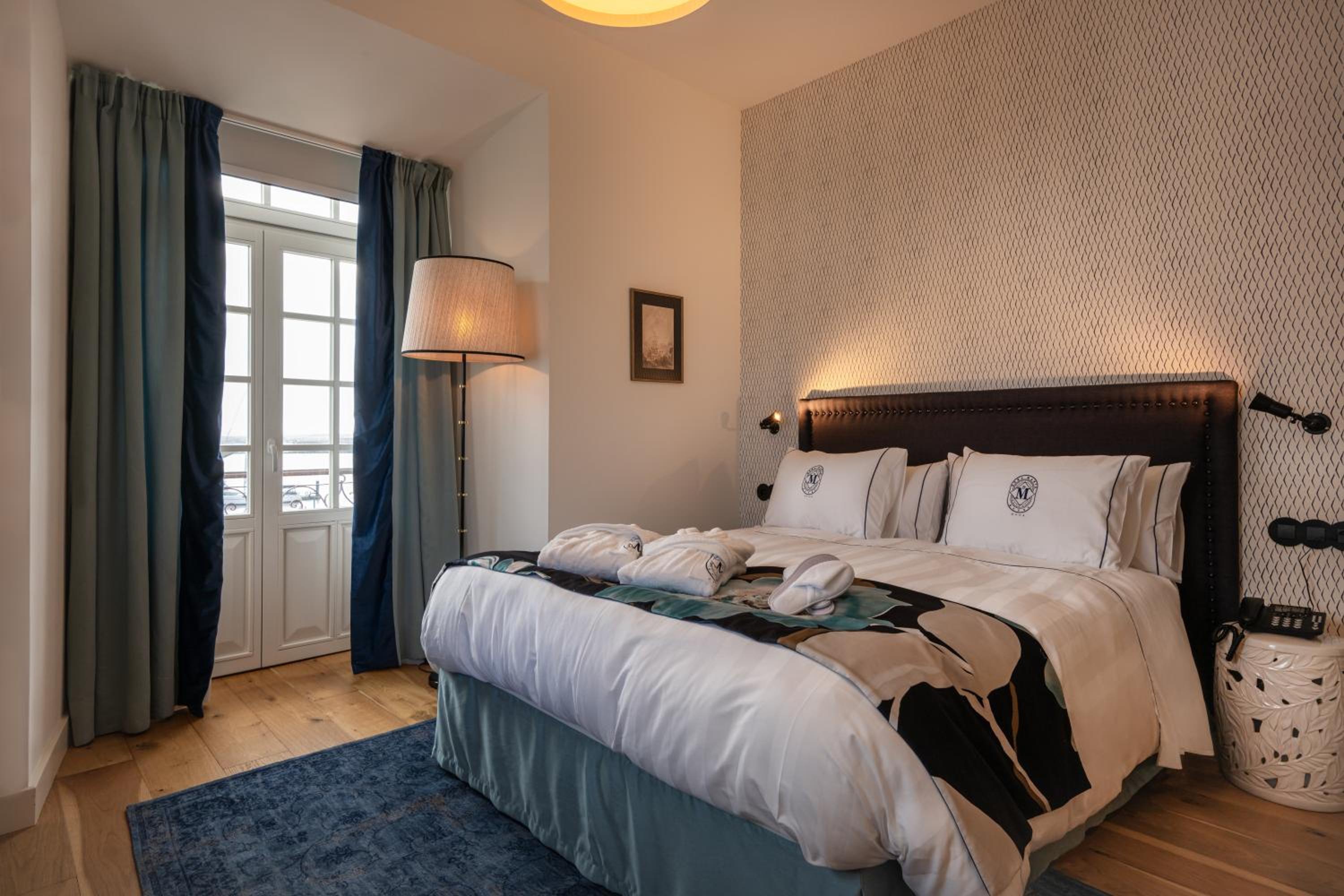 Deluxe Double Room with Sea View - Photo 1