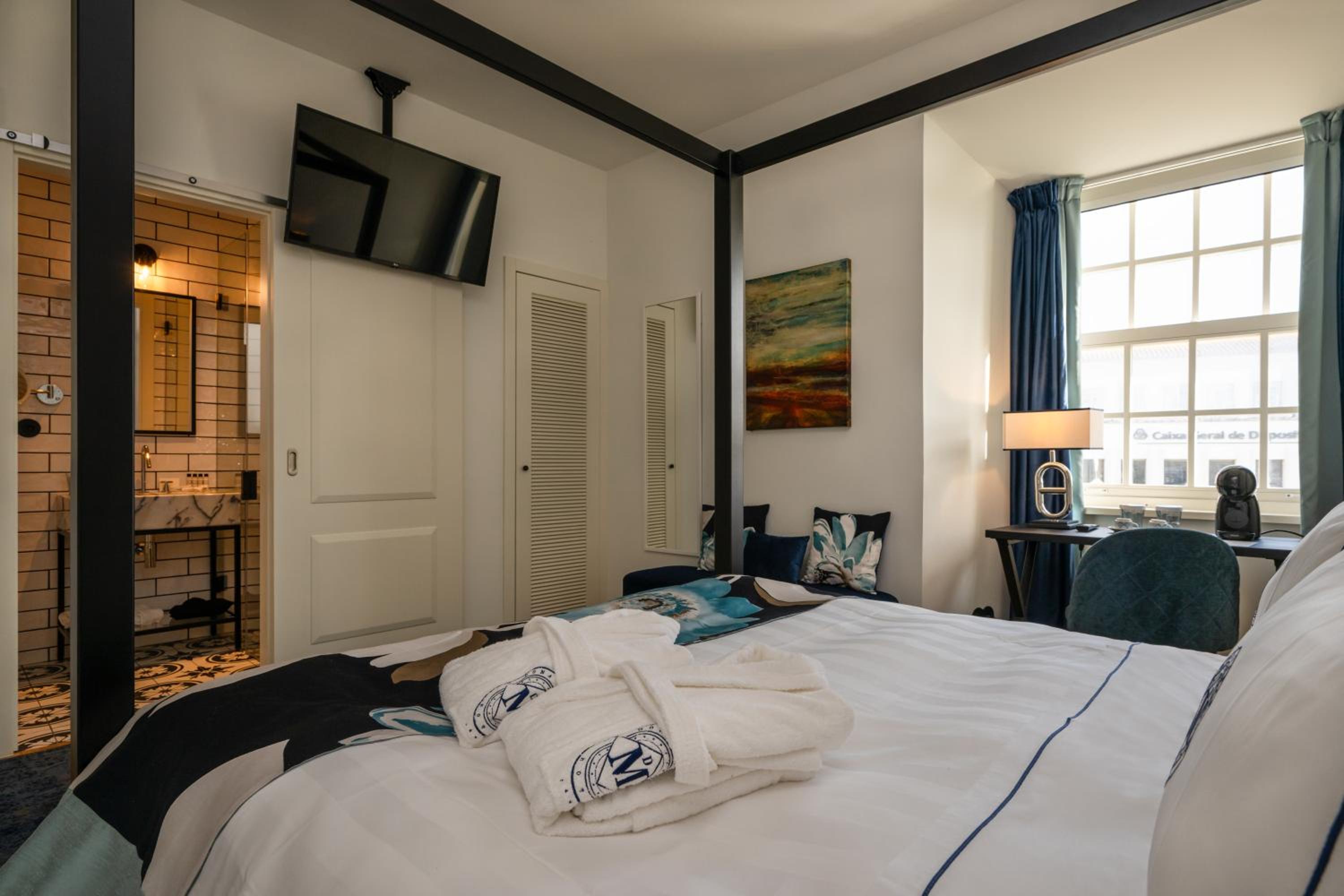 Standard Double Room - Photo 7
