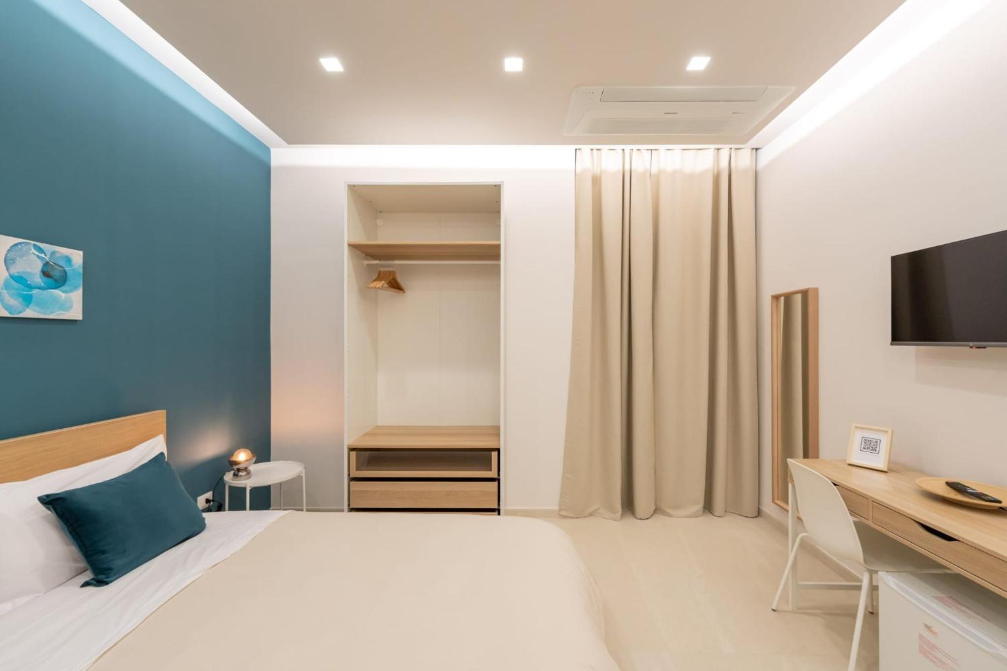 Superior King Room