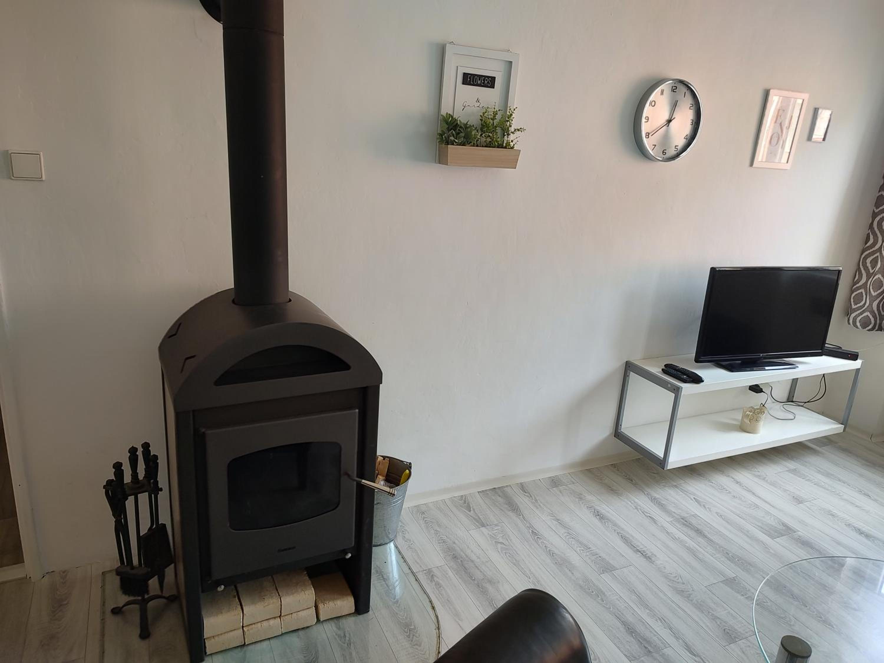 One-Bedroom Apartment - Photo 24