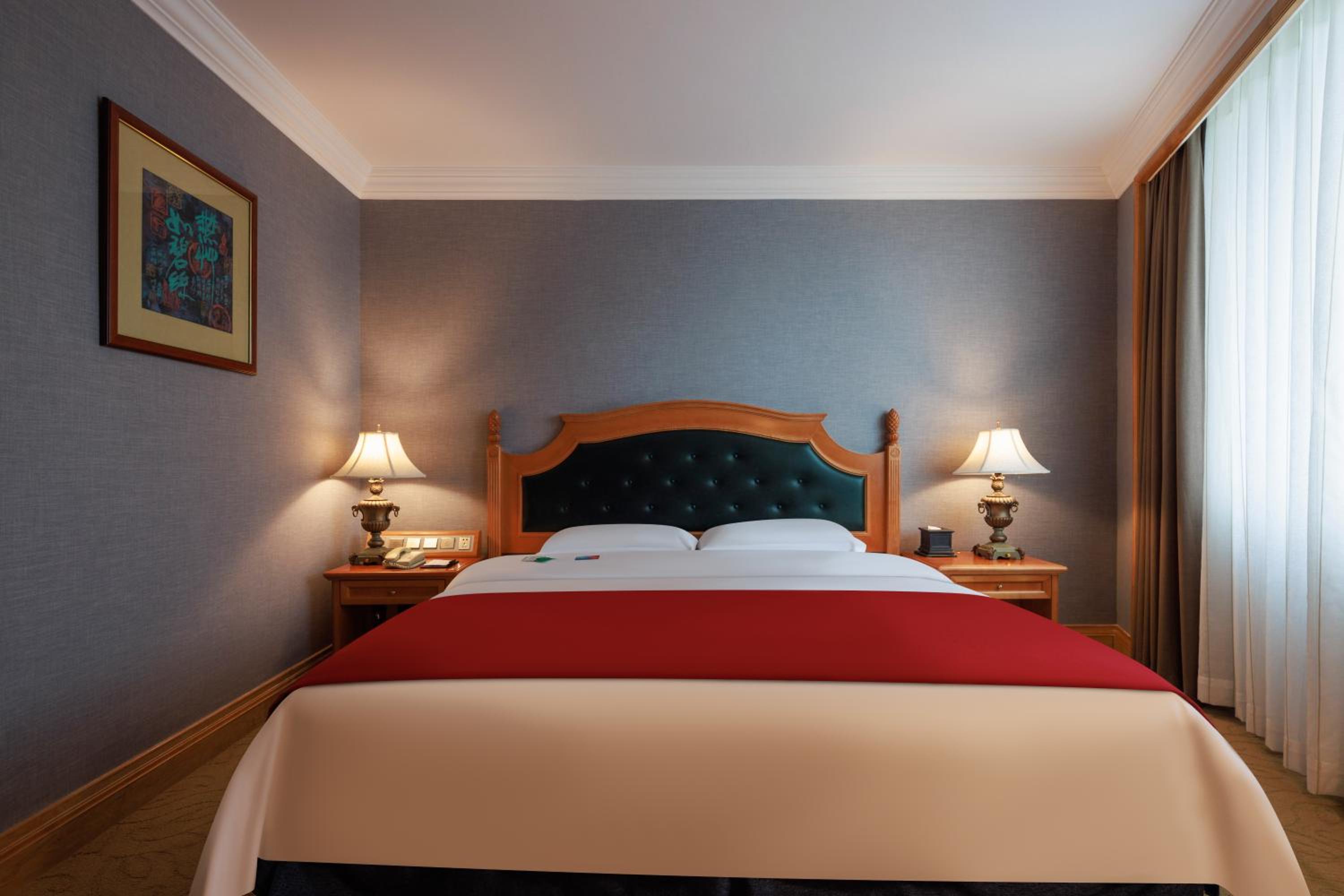 Baroque Deluxe Suite photo 1