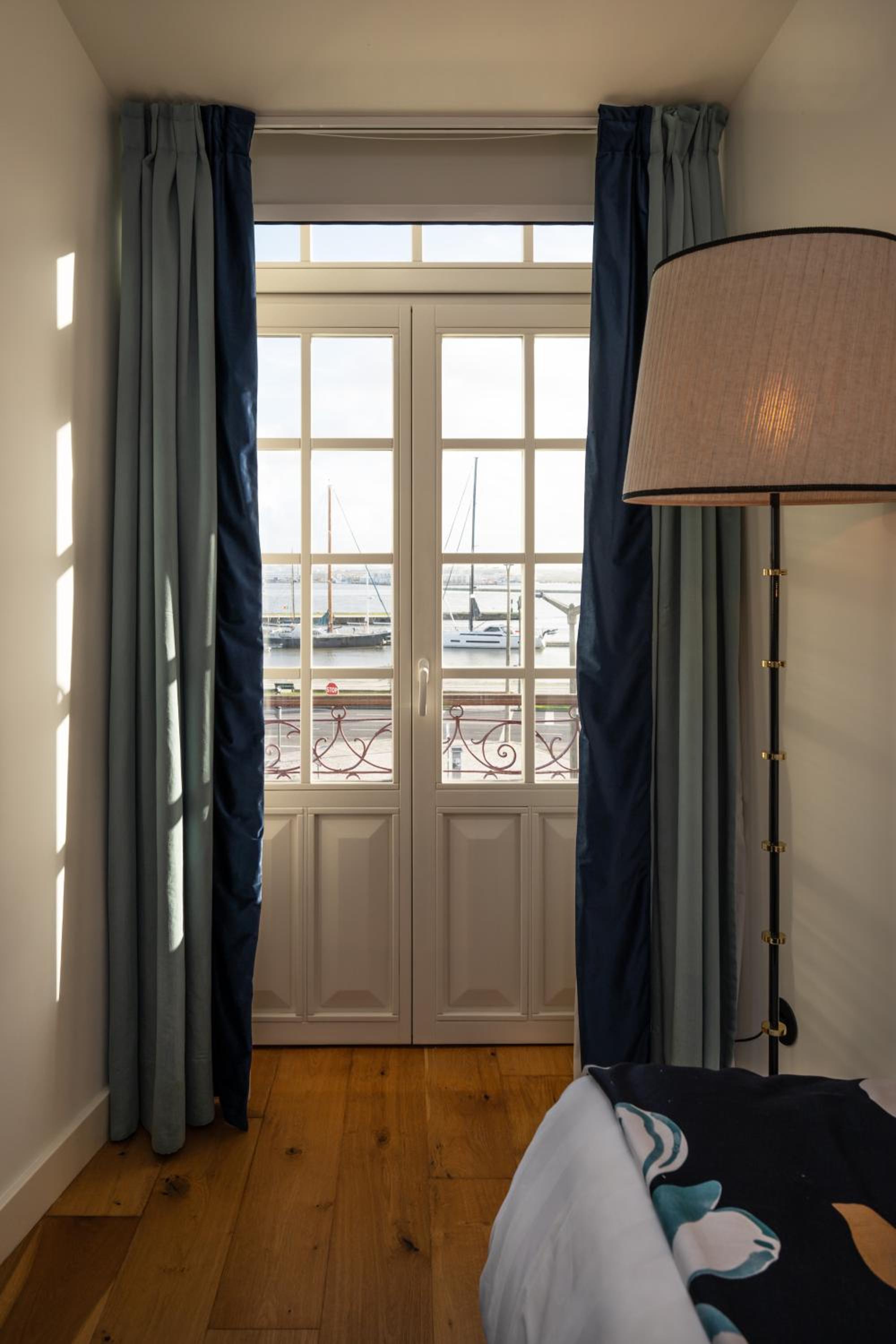 Deluxe Double Room with Sea View - Photo 4
