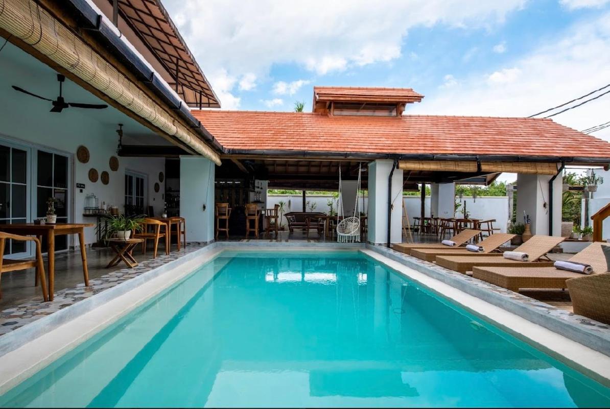 King Room with Pool View photo 3