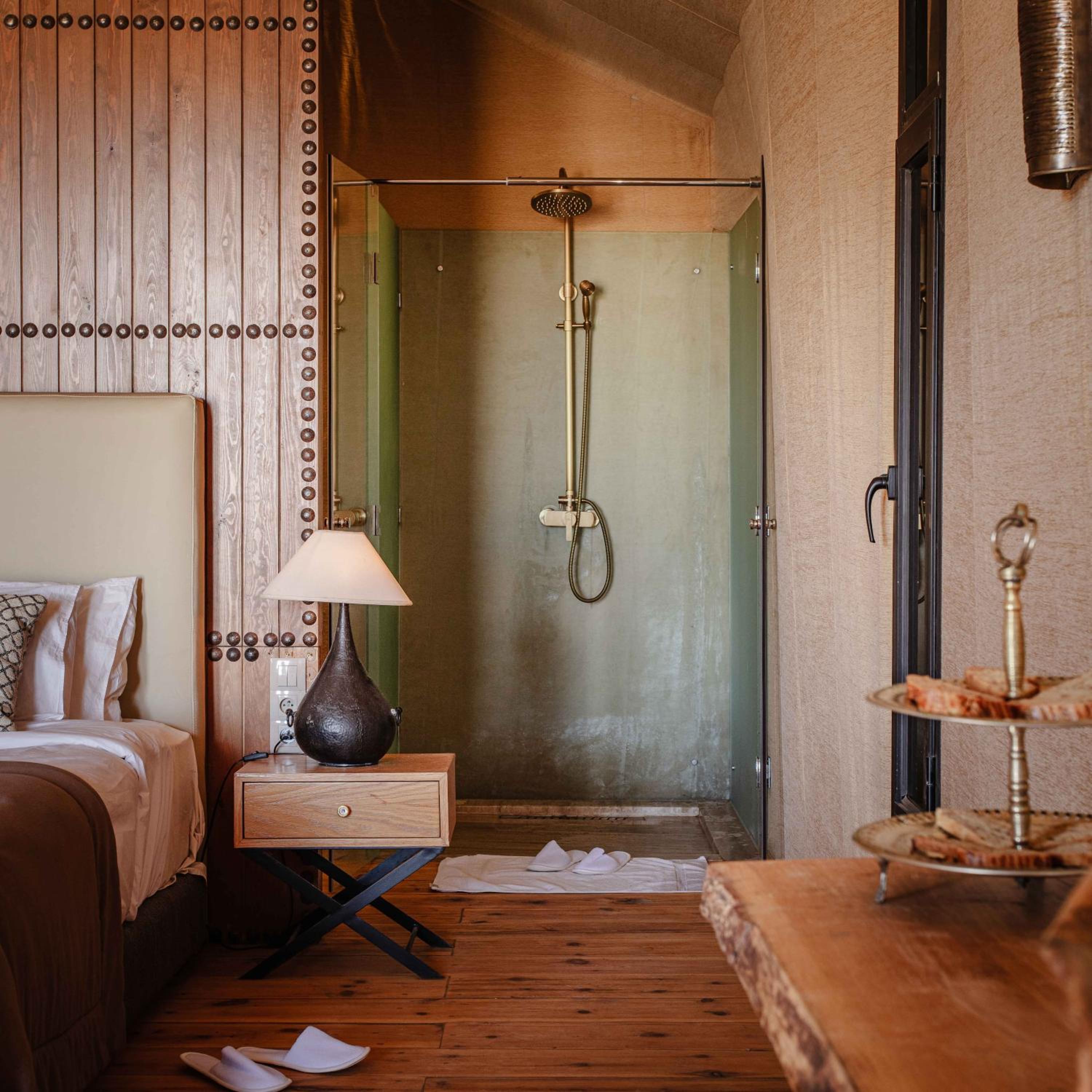 Deluxe King Room photo 3