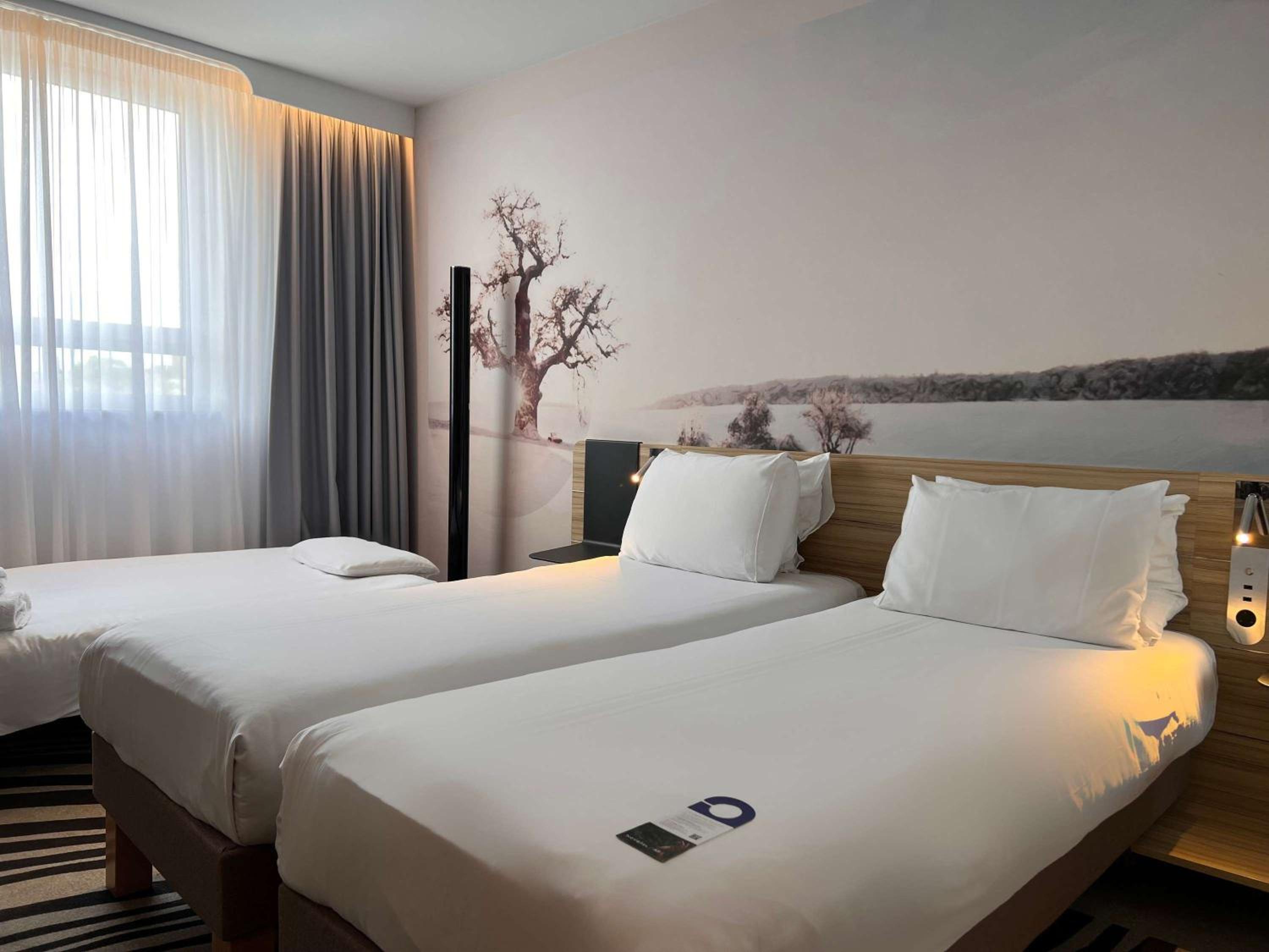Superior Twin Room with Sofa Bed - Photo 2