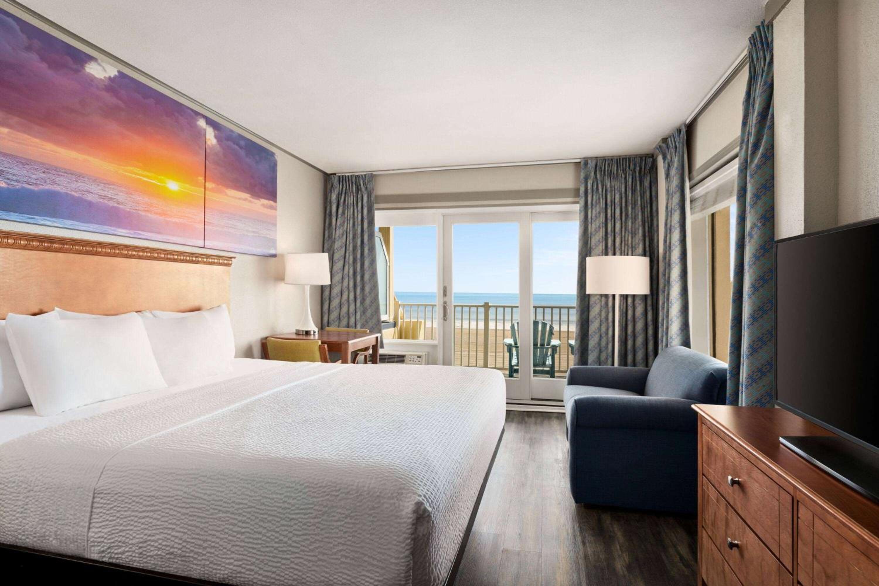 Ocean Front Room with King Bed - Non Smoking