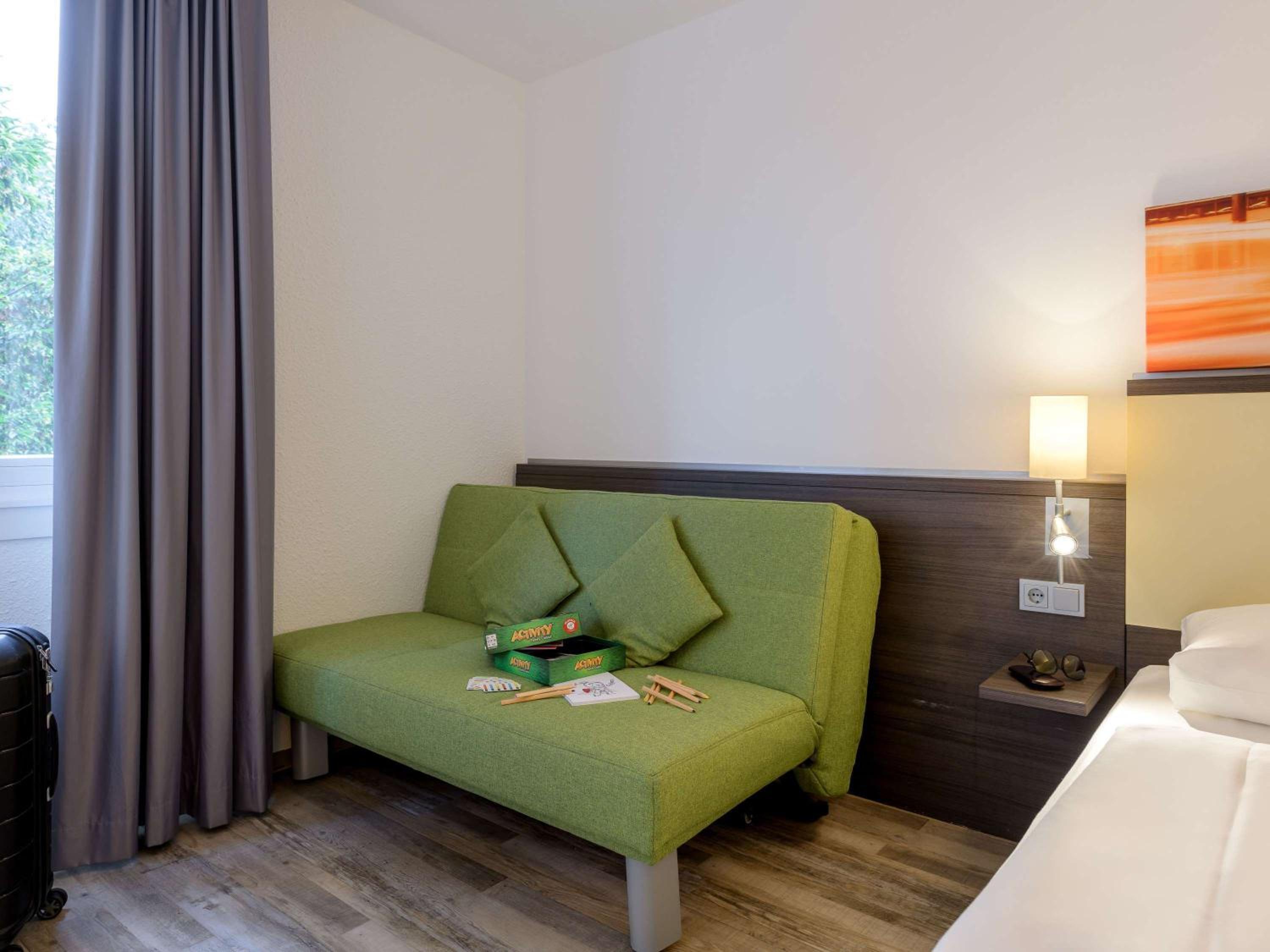 Standard Double Room with Sofa - Photo 2