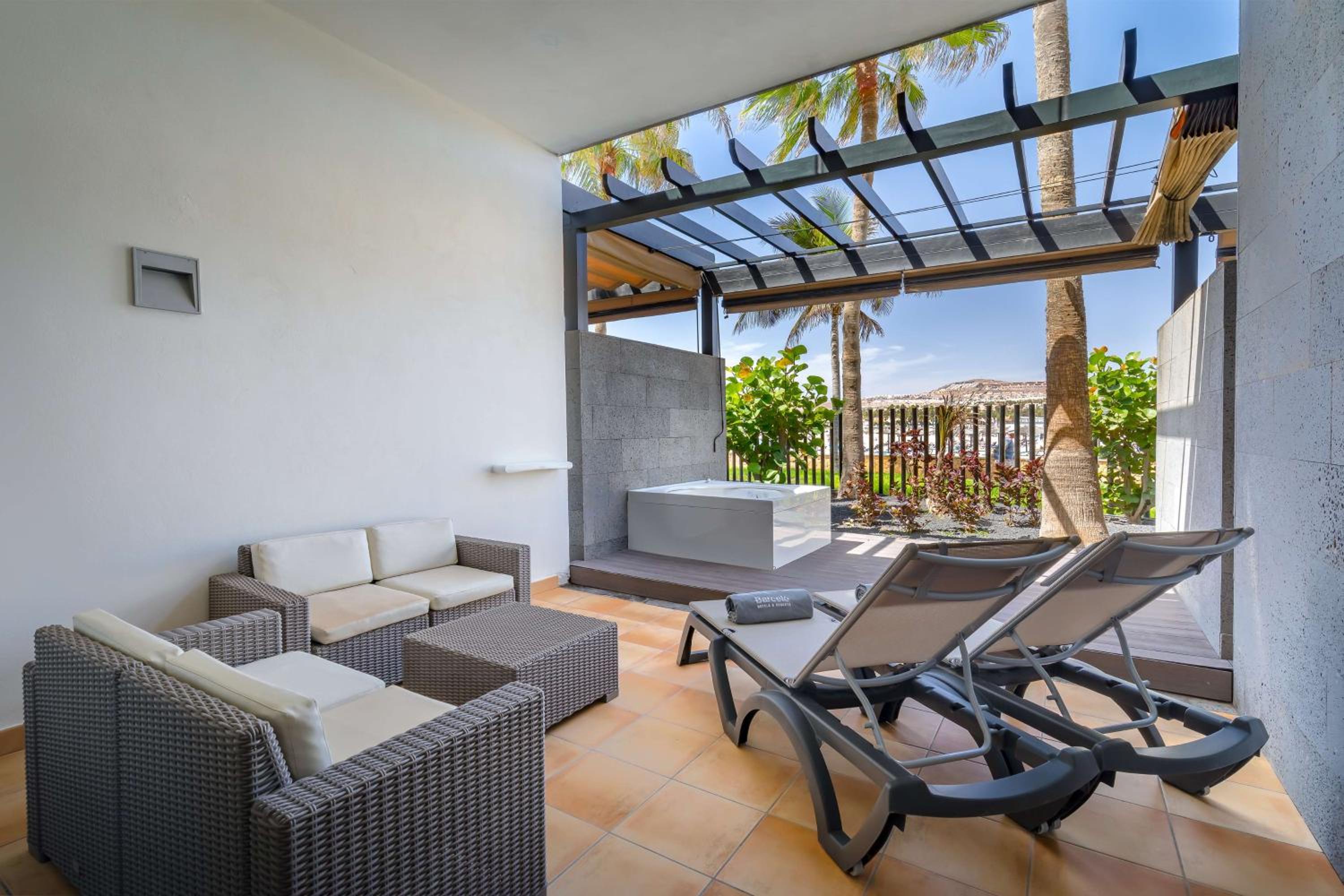 Junior Suite deluxe sea view and hot tub - Photo 4
