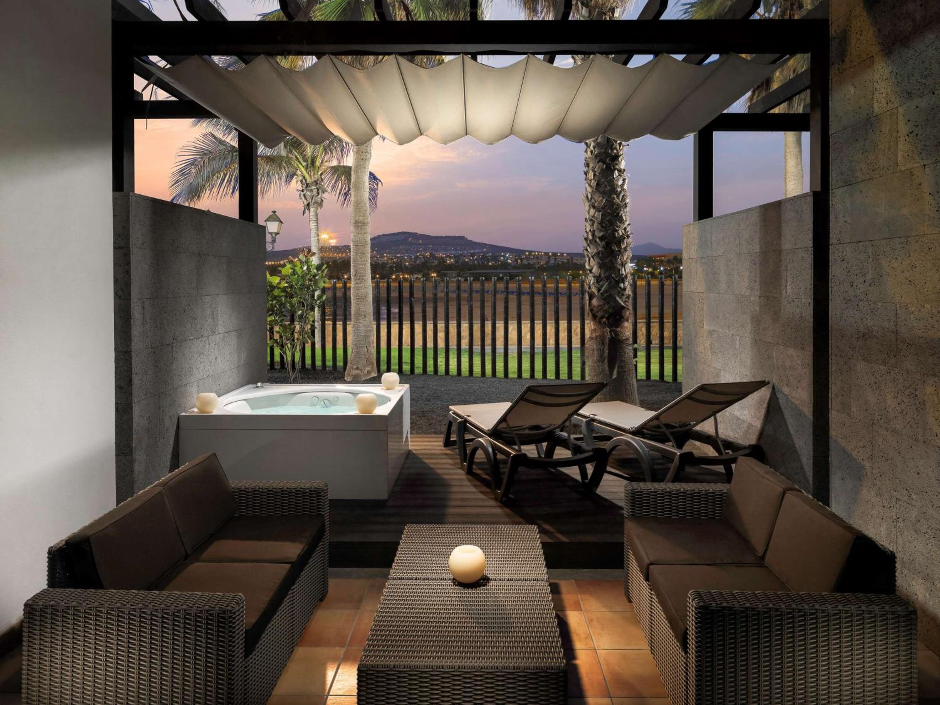 Junior Suite deluxe sea view and hot tub - Photo 2