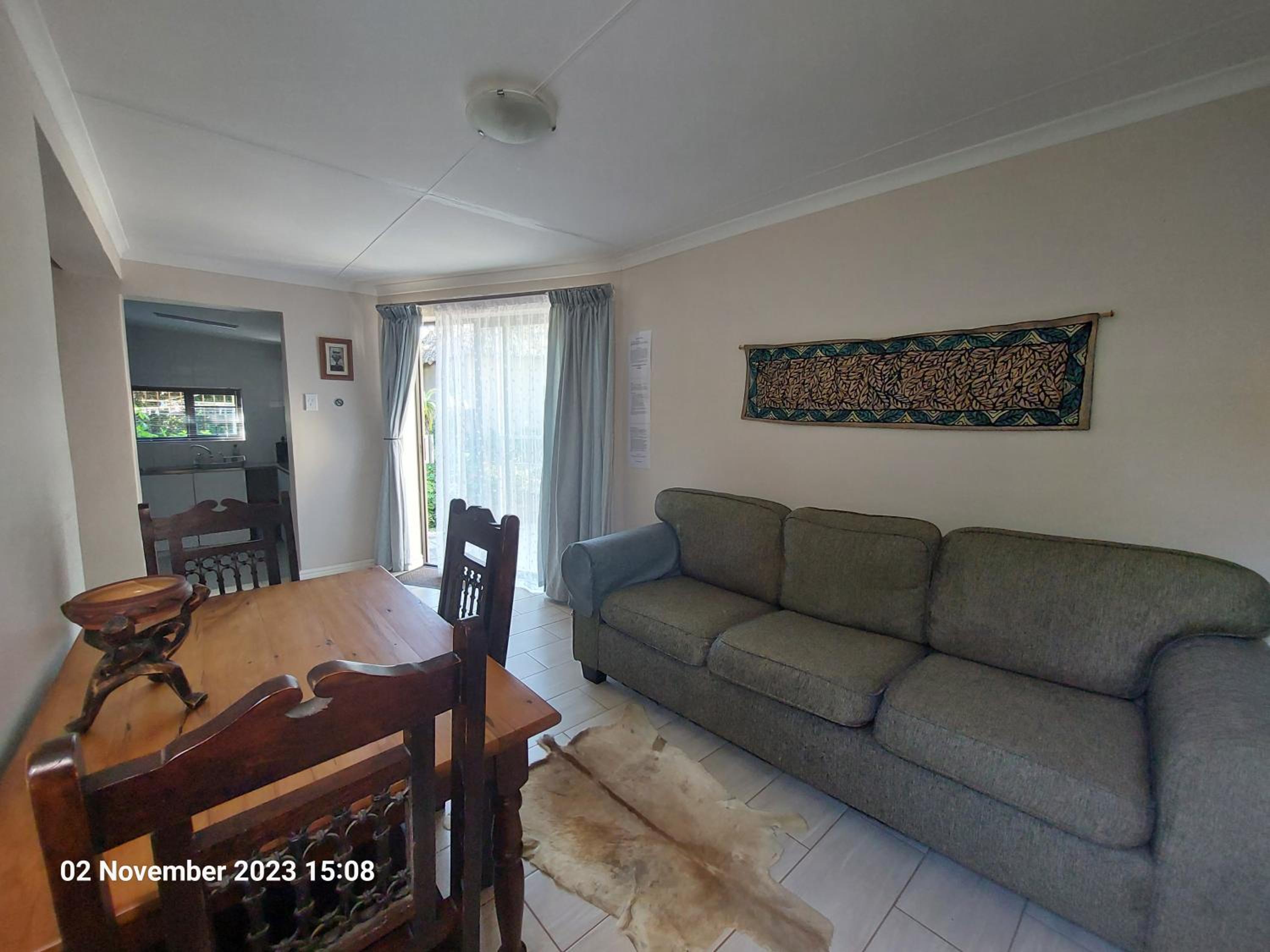 Cottage with Garden View - Photo 2