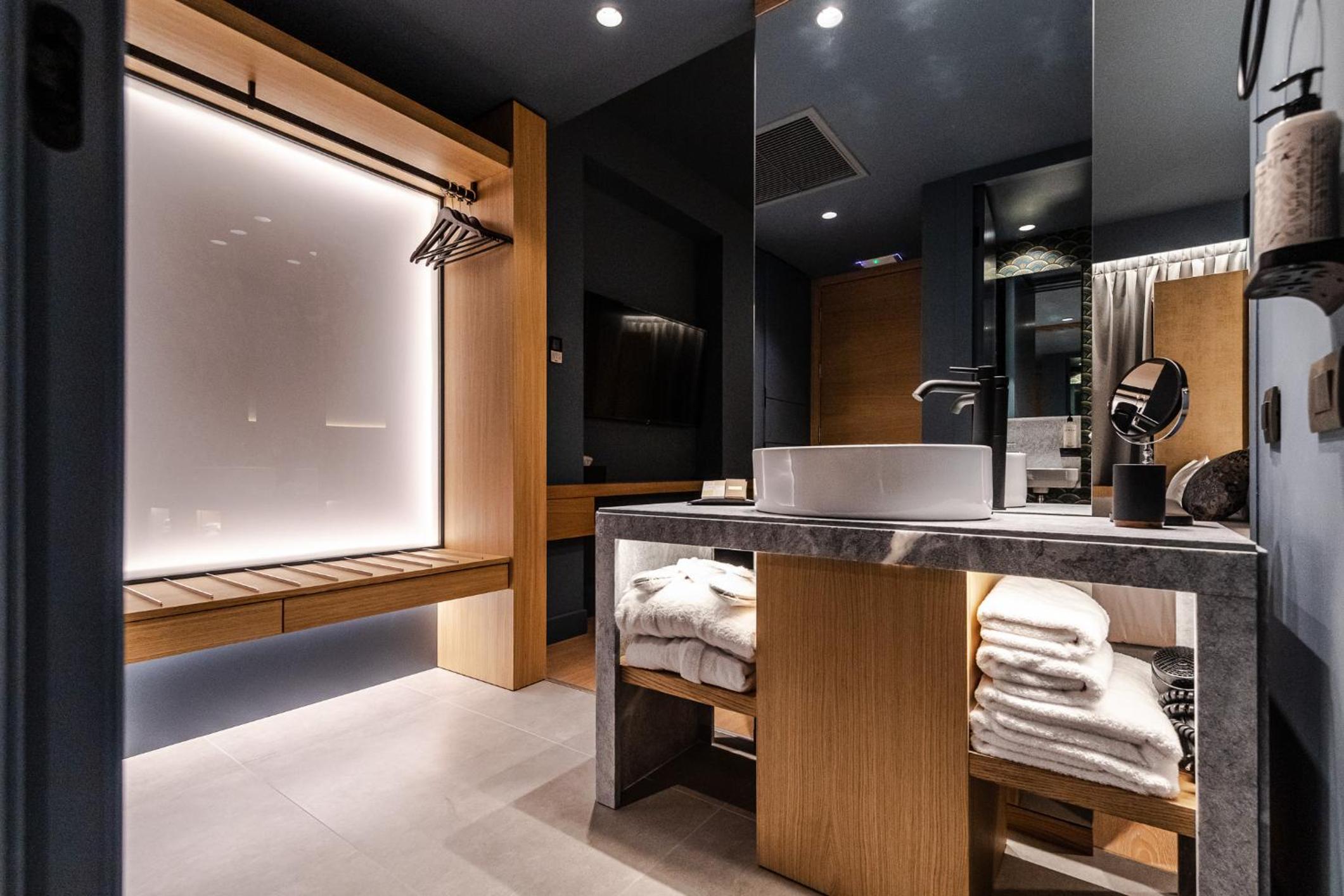 Superior Triple Room - Photo 20