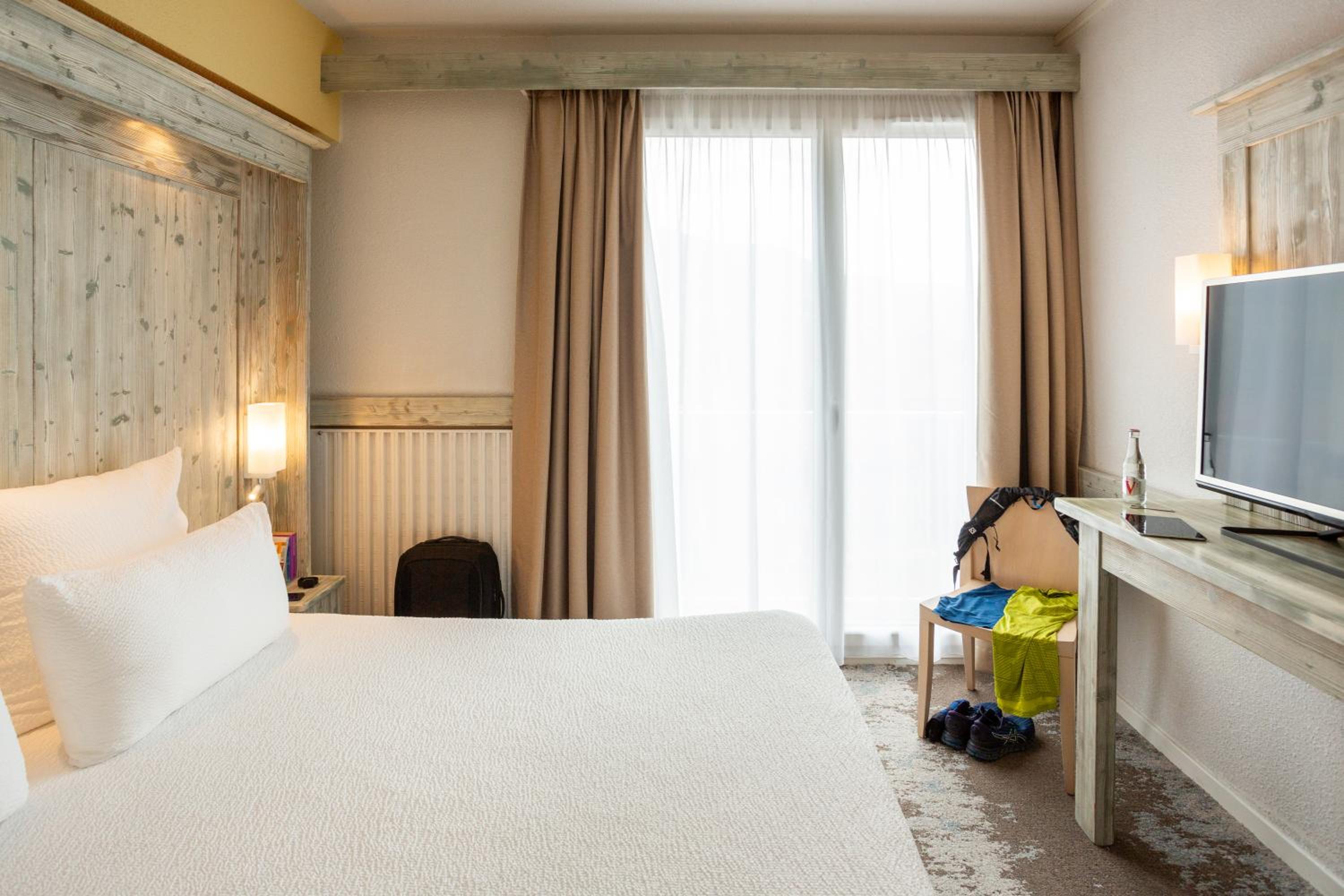 Small Standard Room - Photo 8