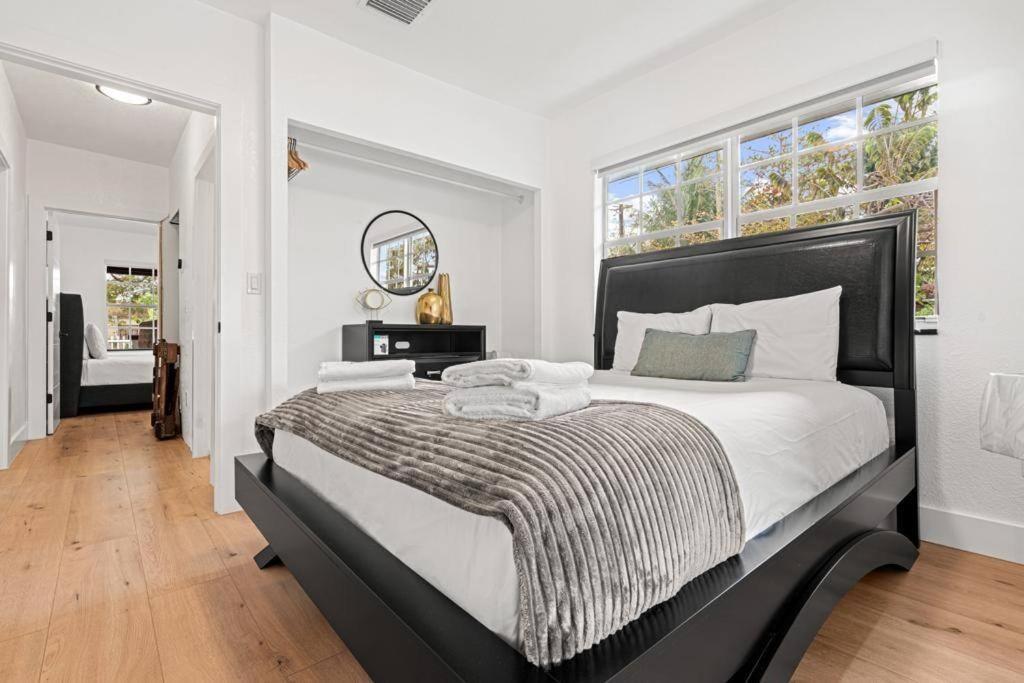 Three-Bedroom House photo 1