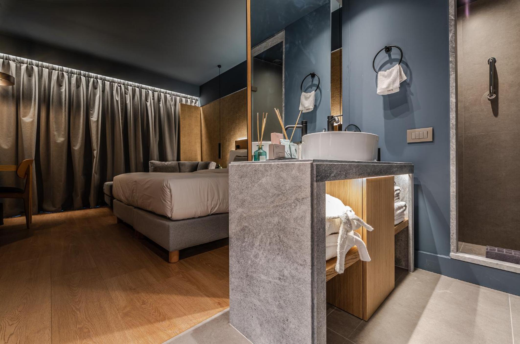 Superior Double or Twin Room with Mountain View - Photo 42