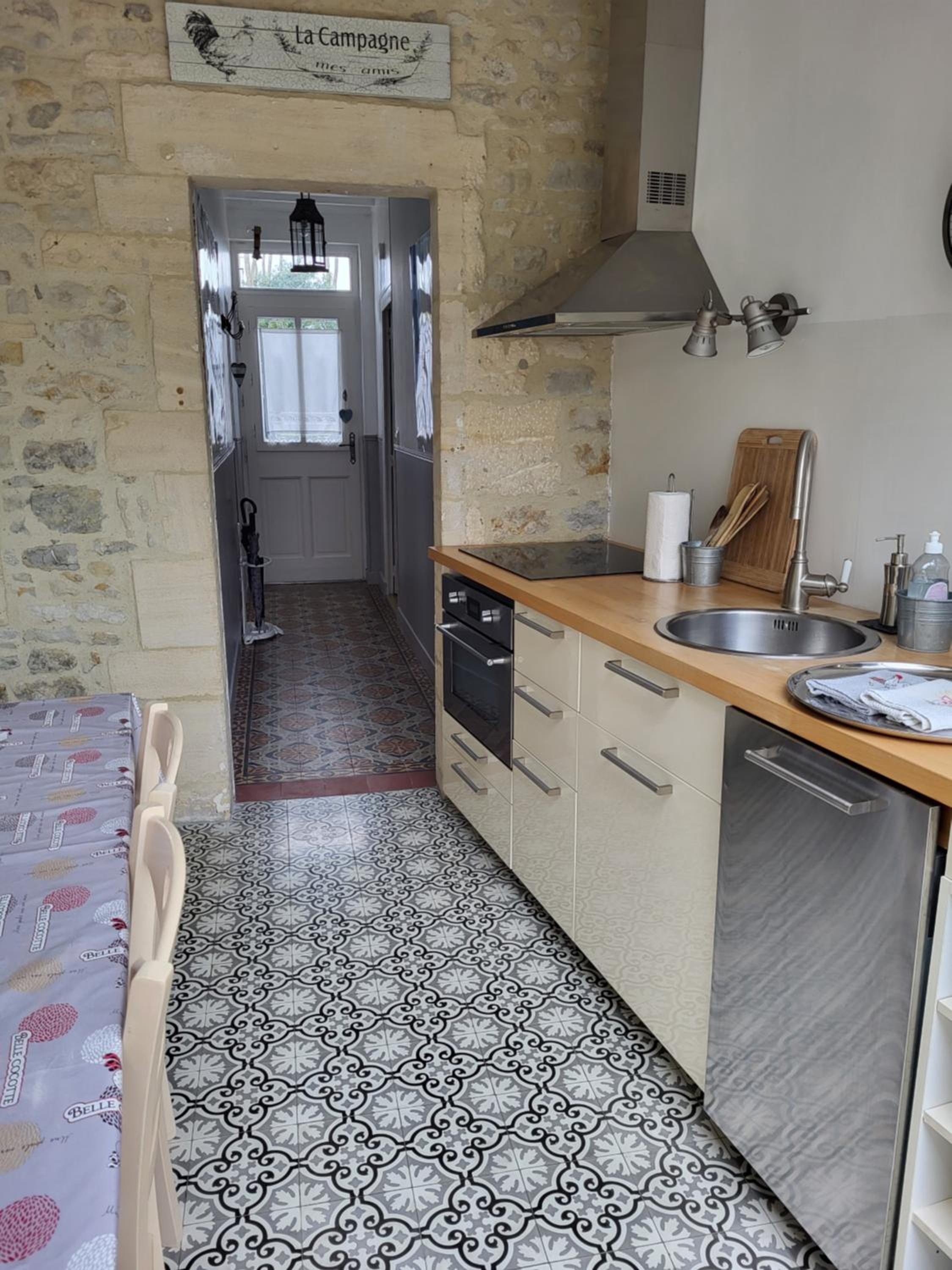 Three-Bedroom House photo 2