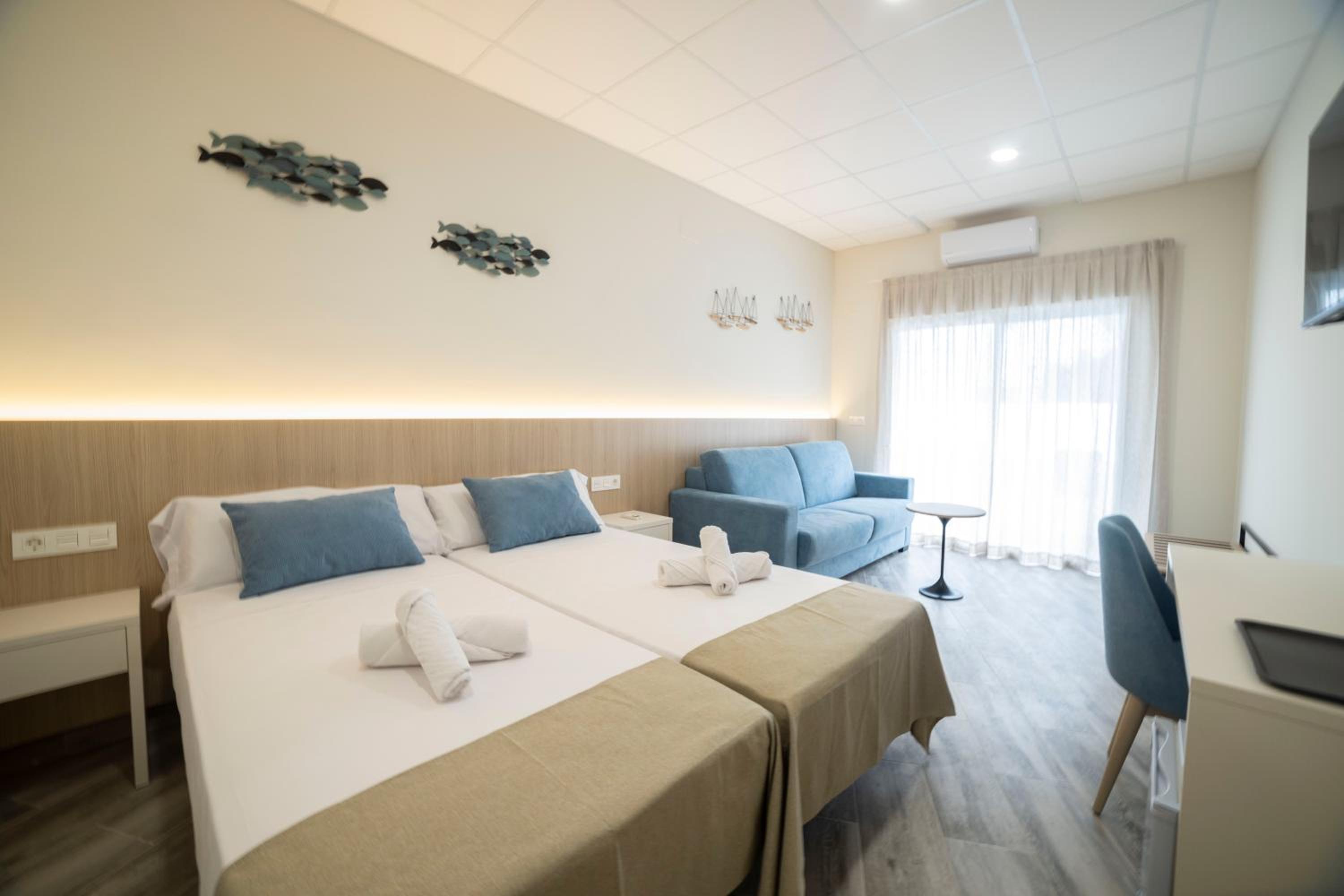 Deluxe Quadruple Room photo 2