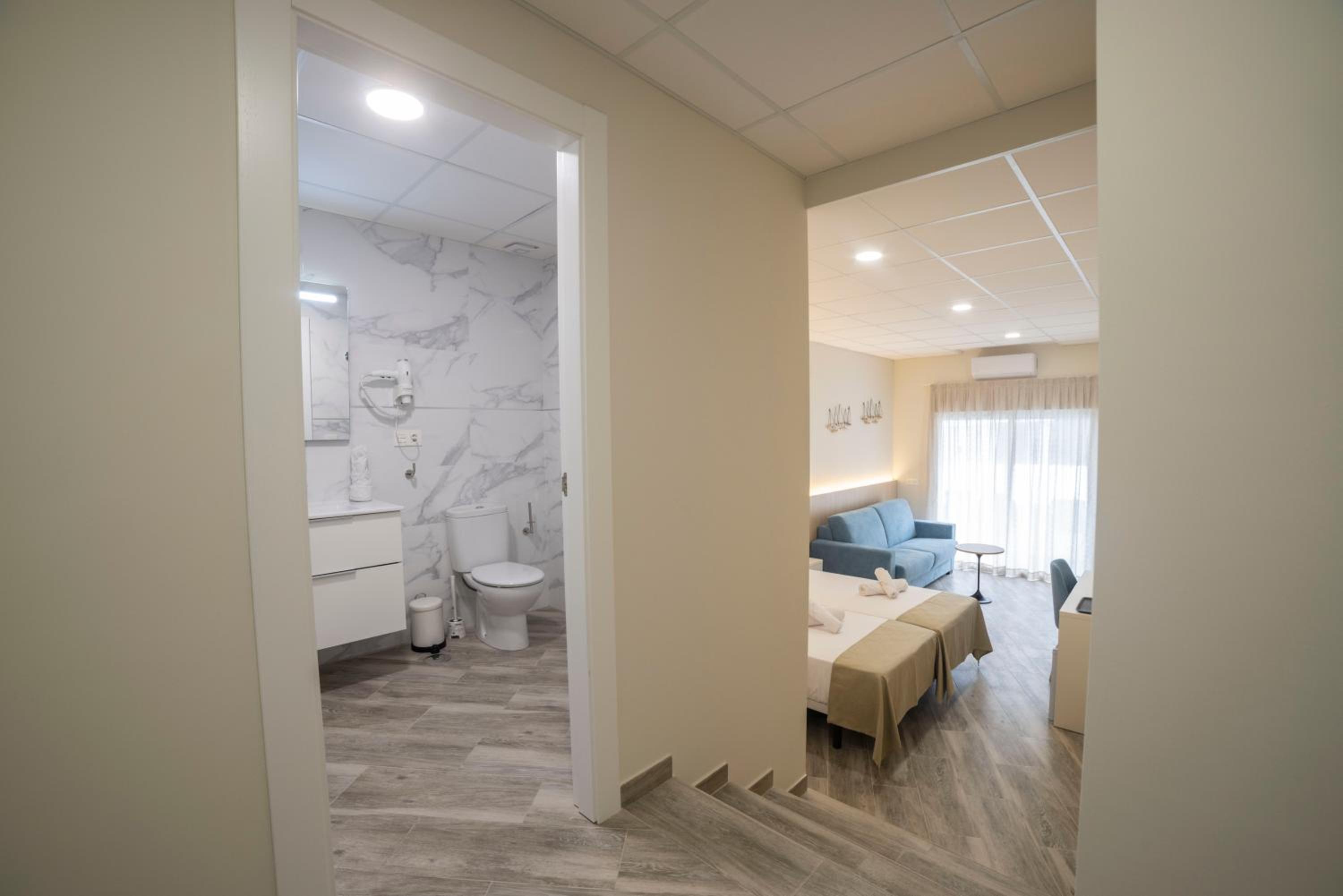 Deluxe Quadruple Room photo 3