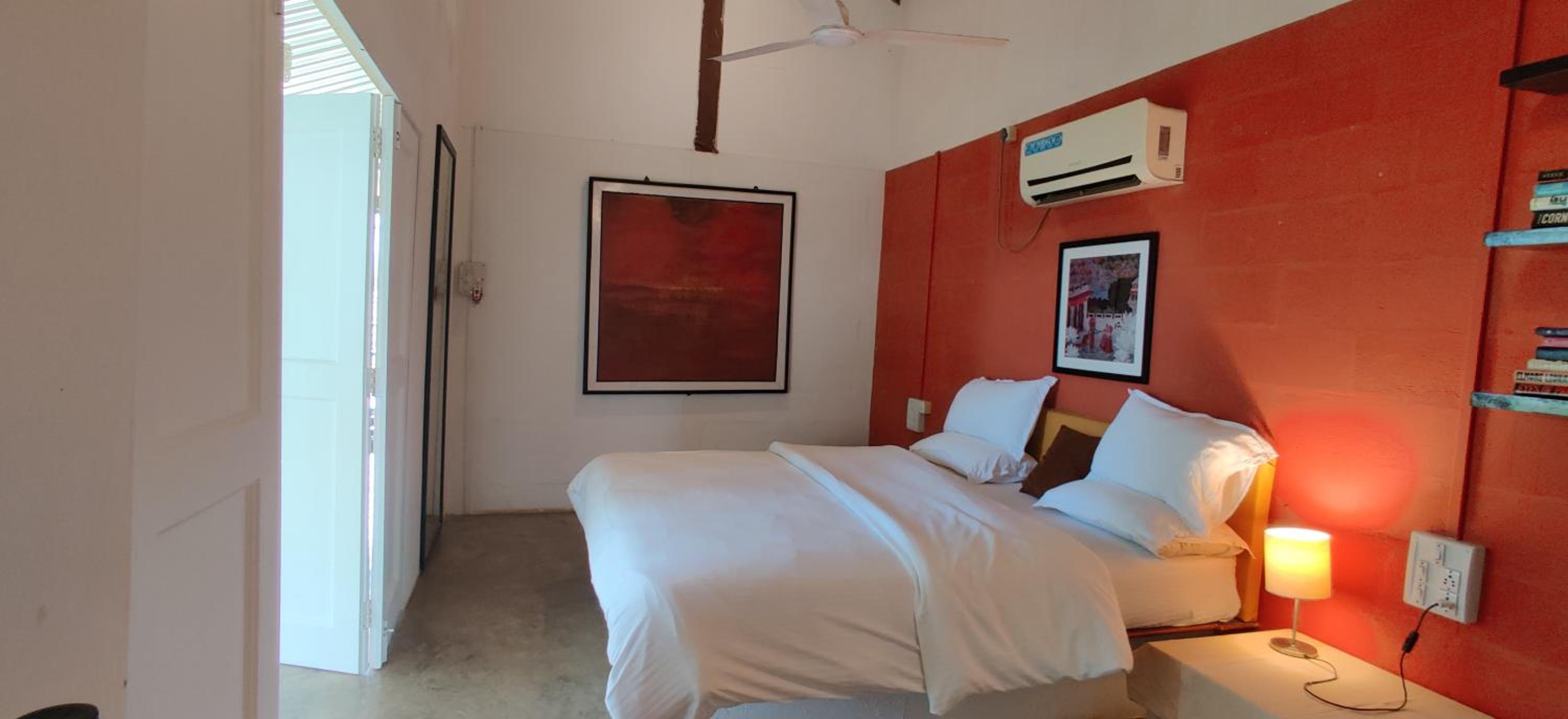 Deluxe King Room photo 2
