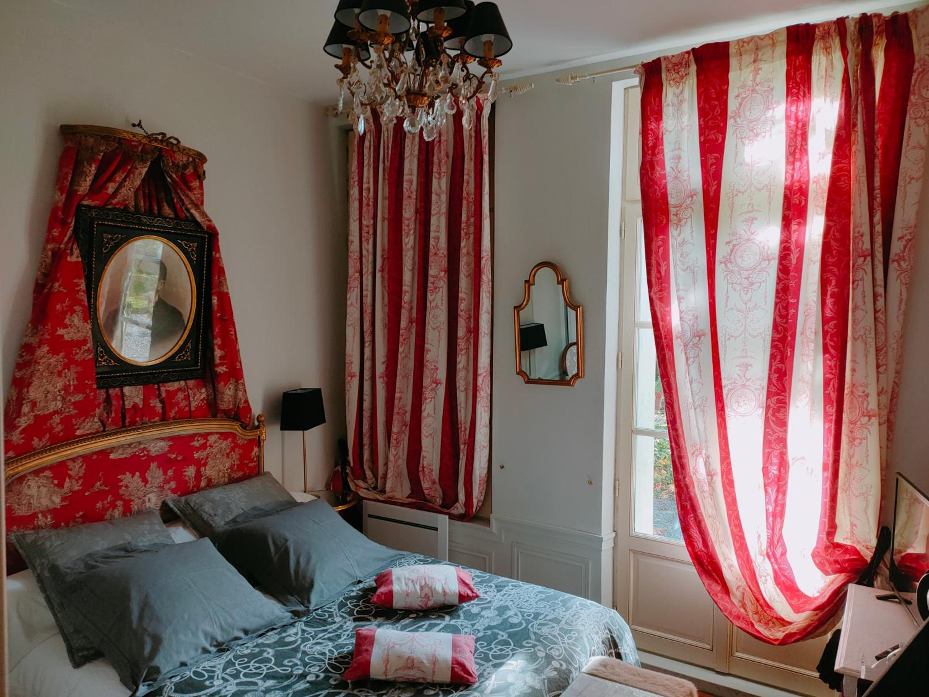 Queen Room - Disability Access photo 1