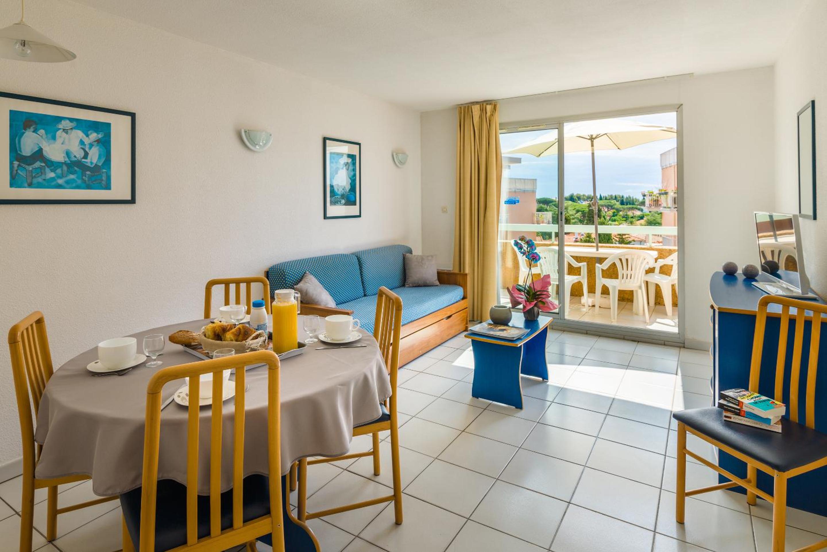 One-Bedroom Apartment (4 Adults)
