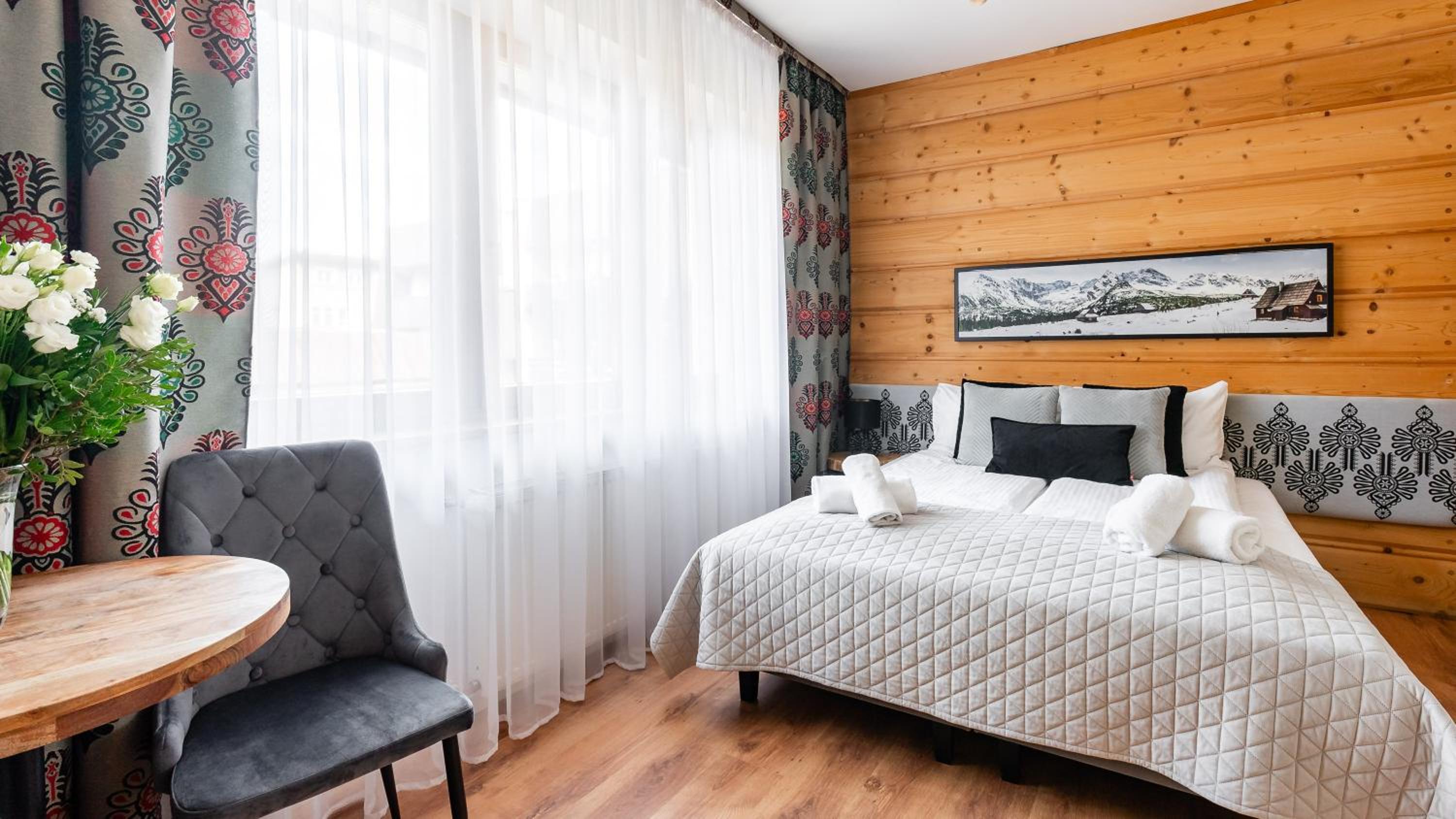 Standard Double or Twin Room - Photo 9