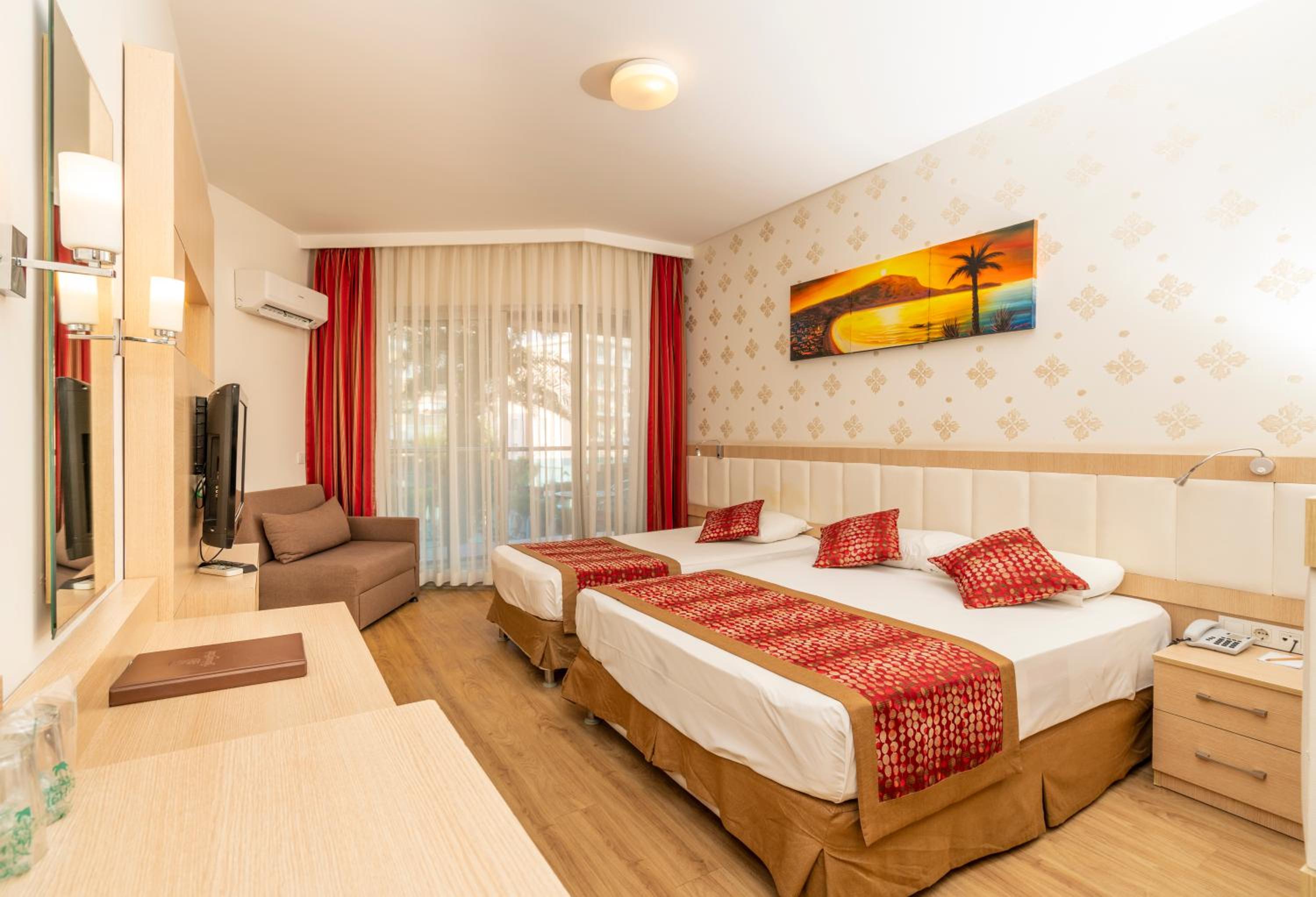 Standard Double or Twin Room photo 3