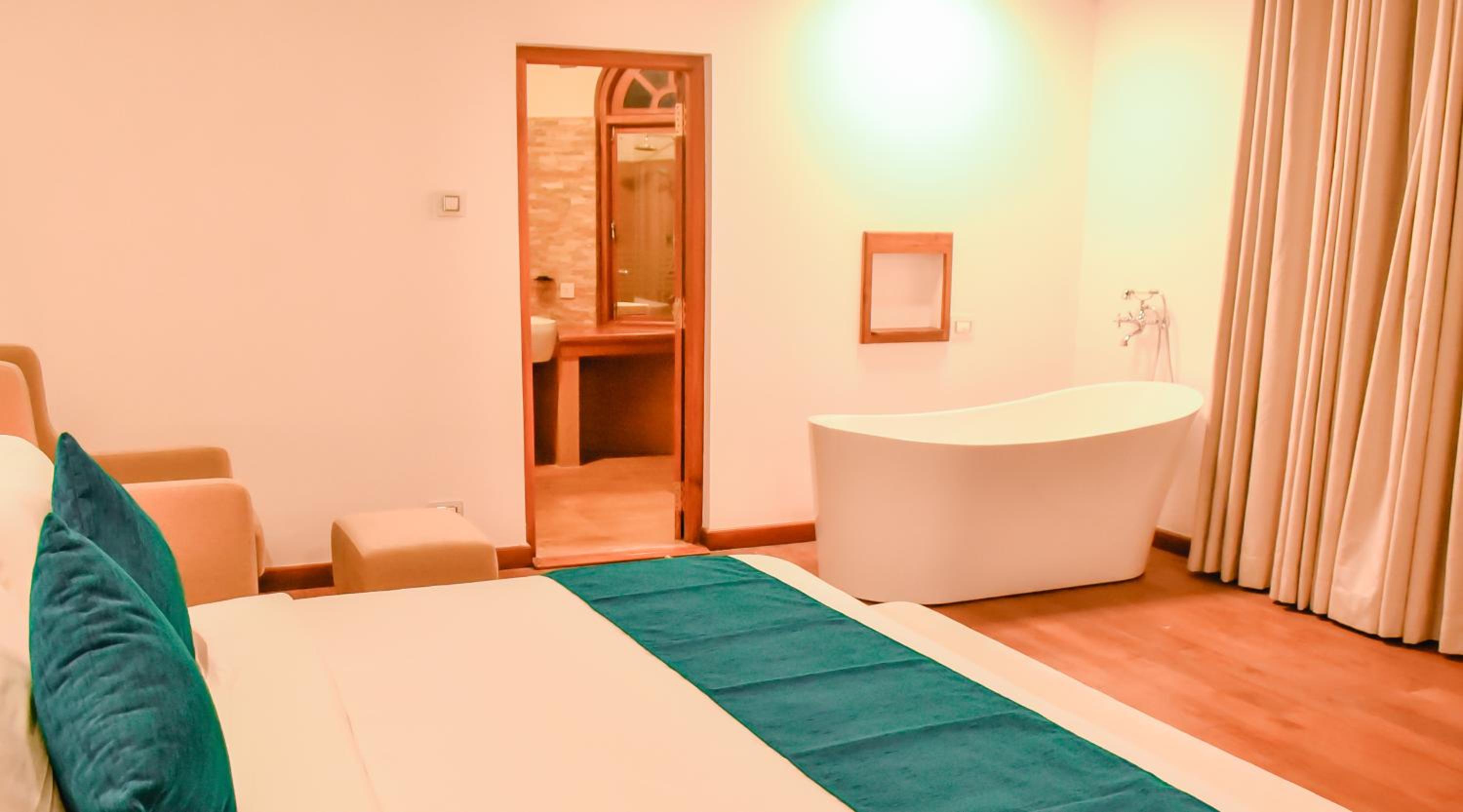 Superior Suite - Photo 2