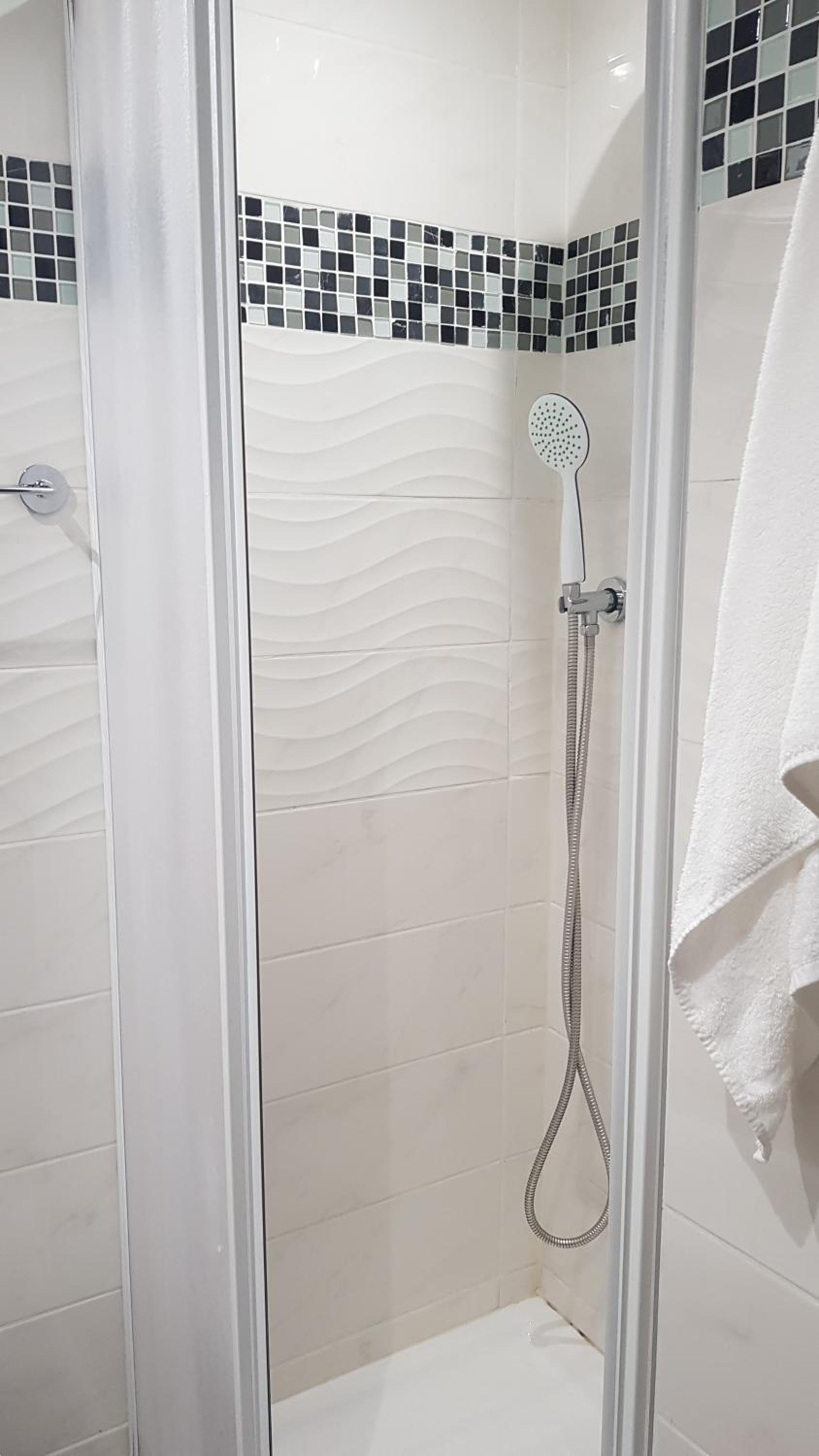 Quadruple Room With Private Bathroom photo 2