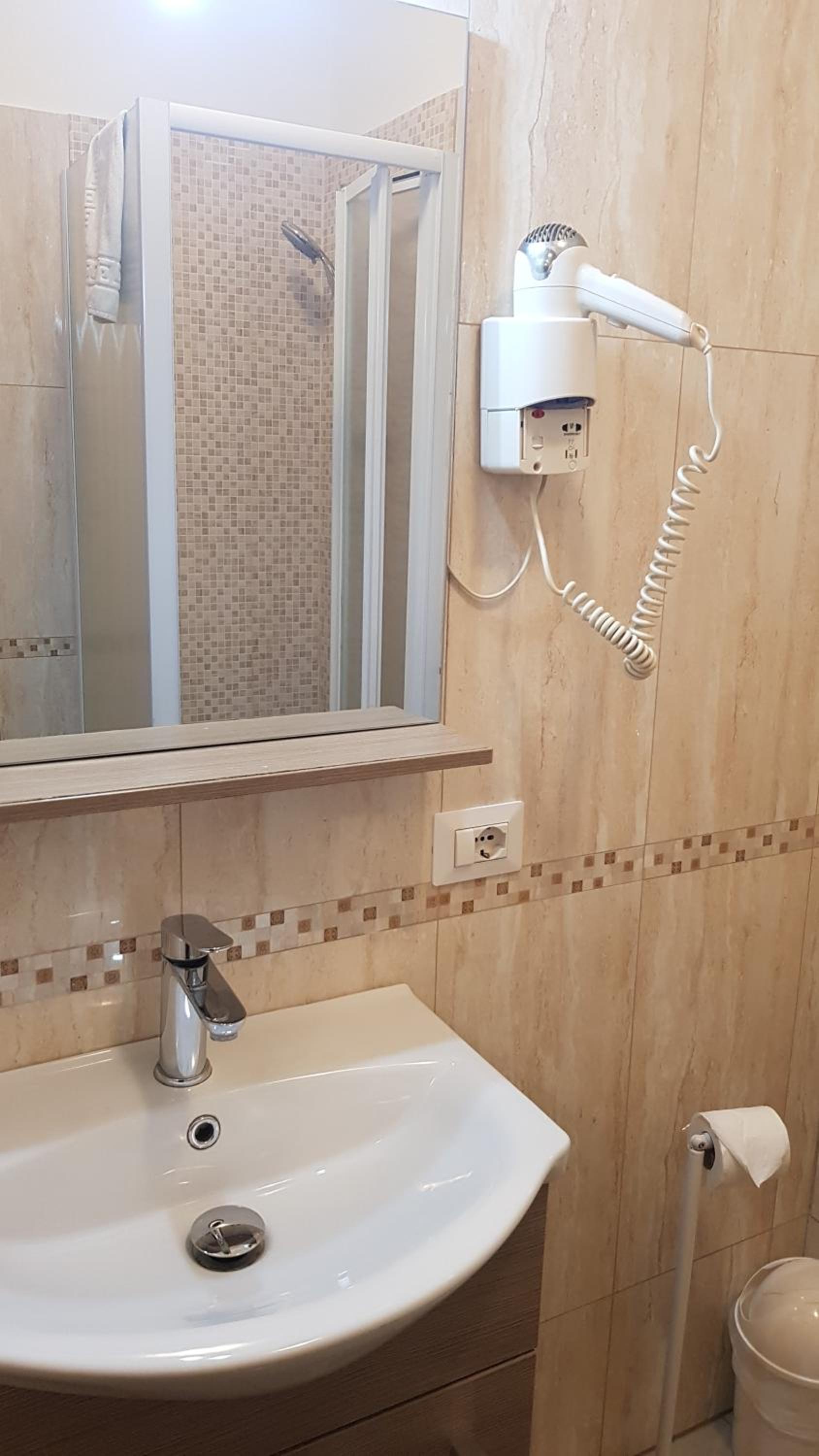 Quadruple Room With Balcony And Private Bathroom  photo 2