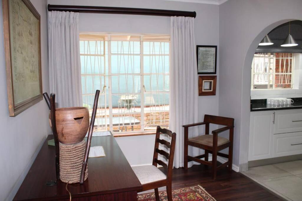 Four-Bedroom House photo 3
