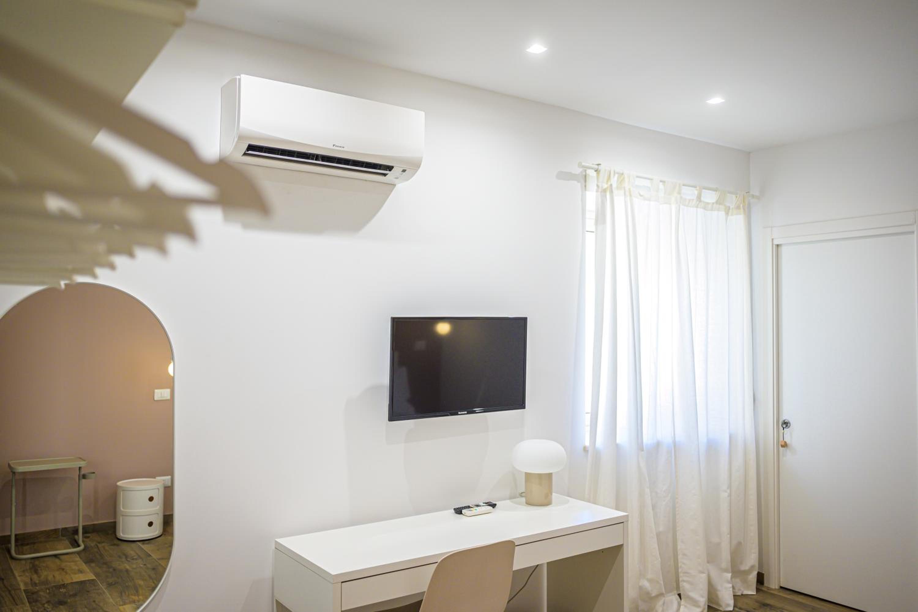 Large Double Room photo 3
