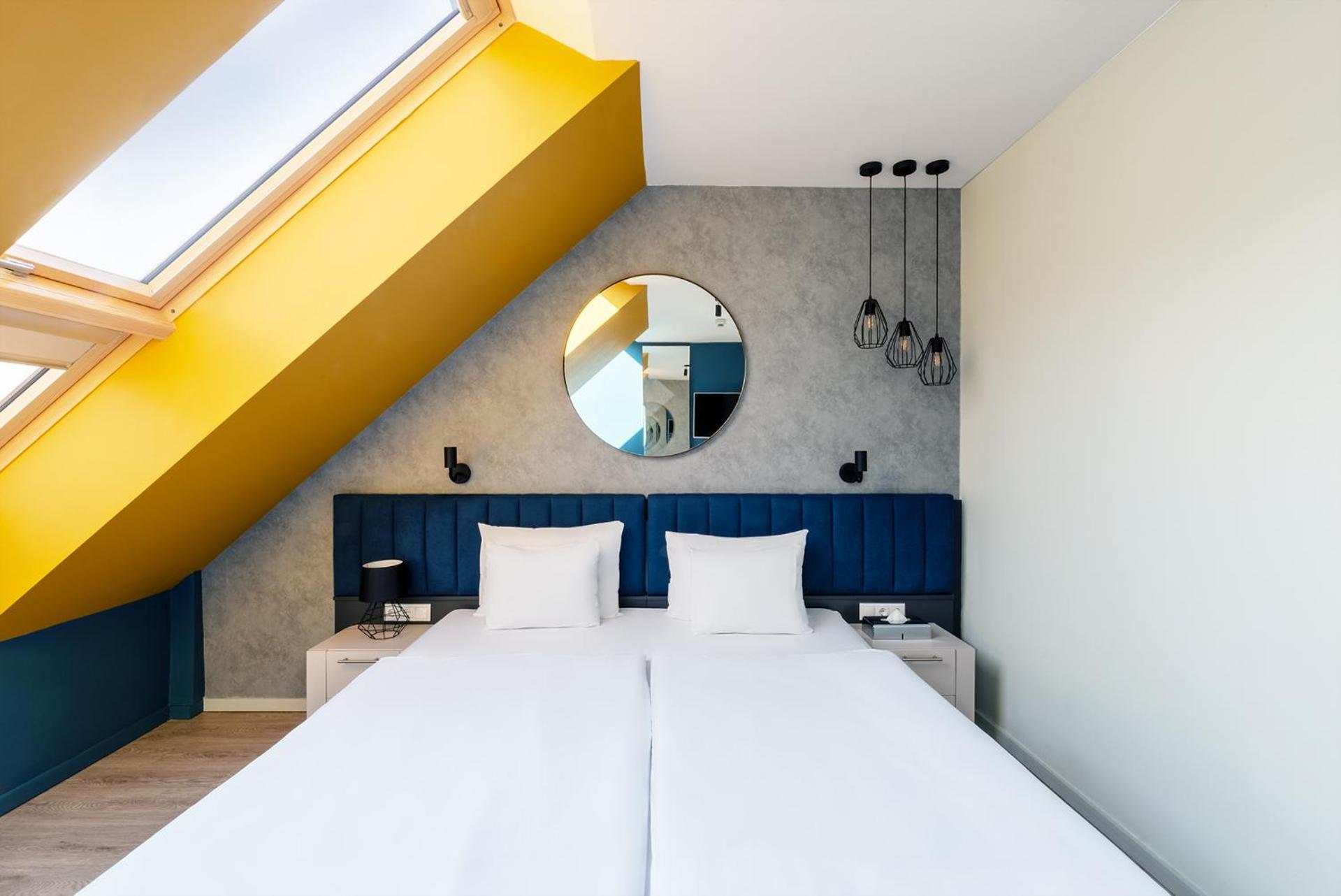 Deluxe Double or Twin Room - Photo 7
