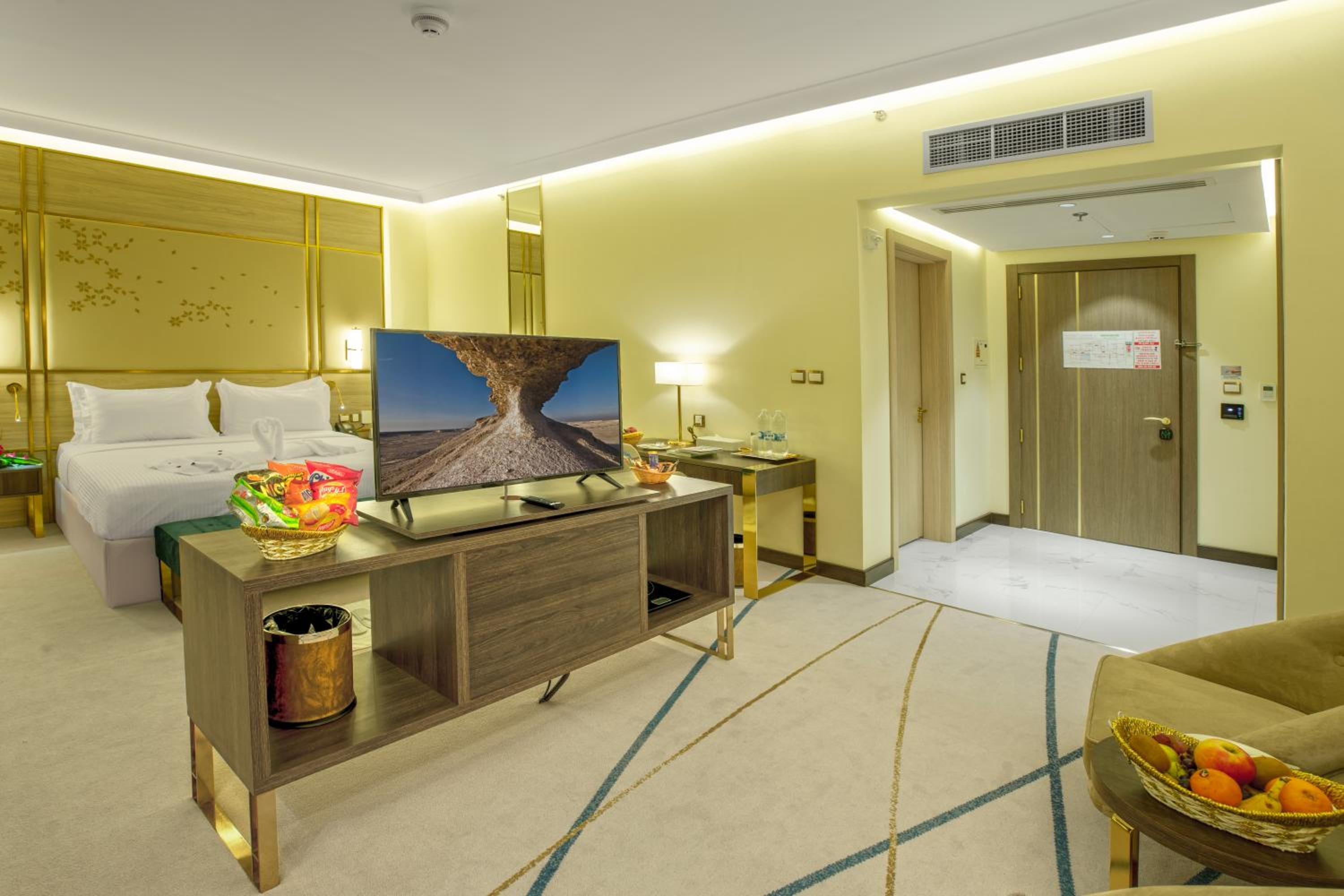 Superior King Room - Photo 1