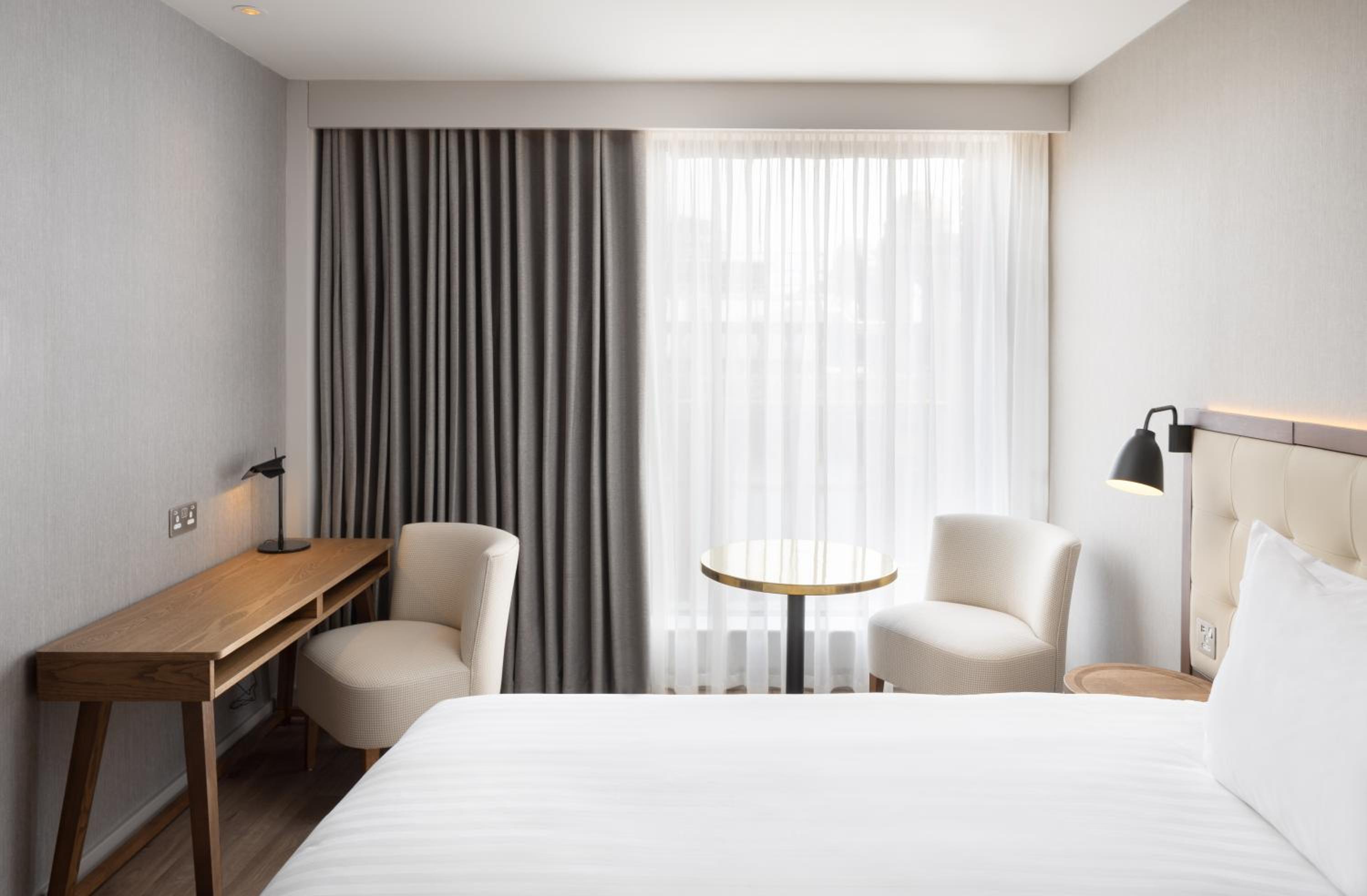 Standard King Room photo 2