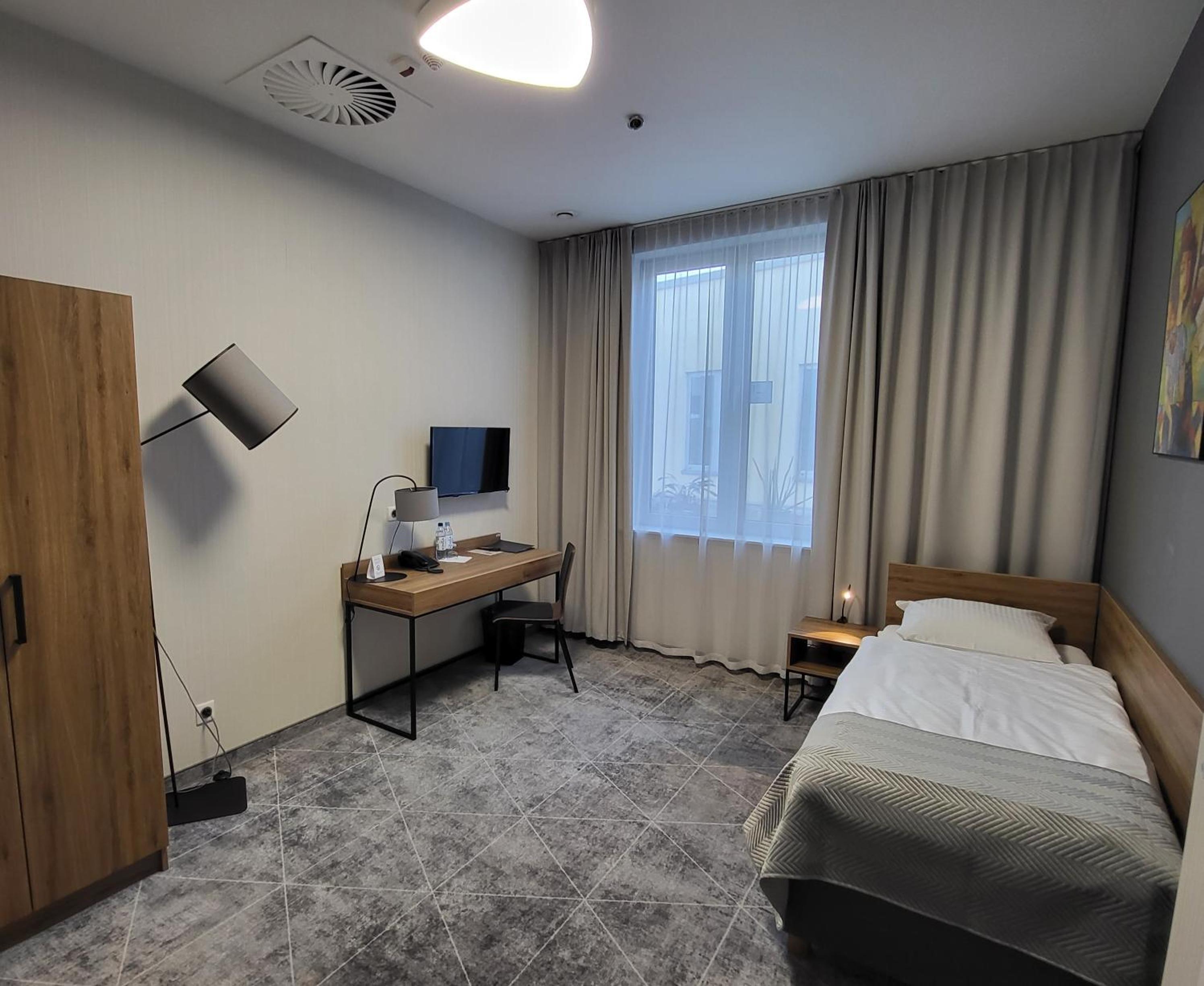 Large Single Room